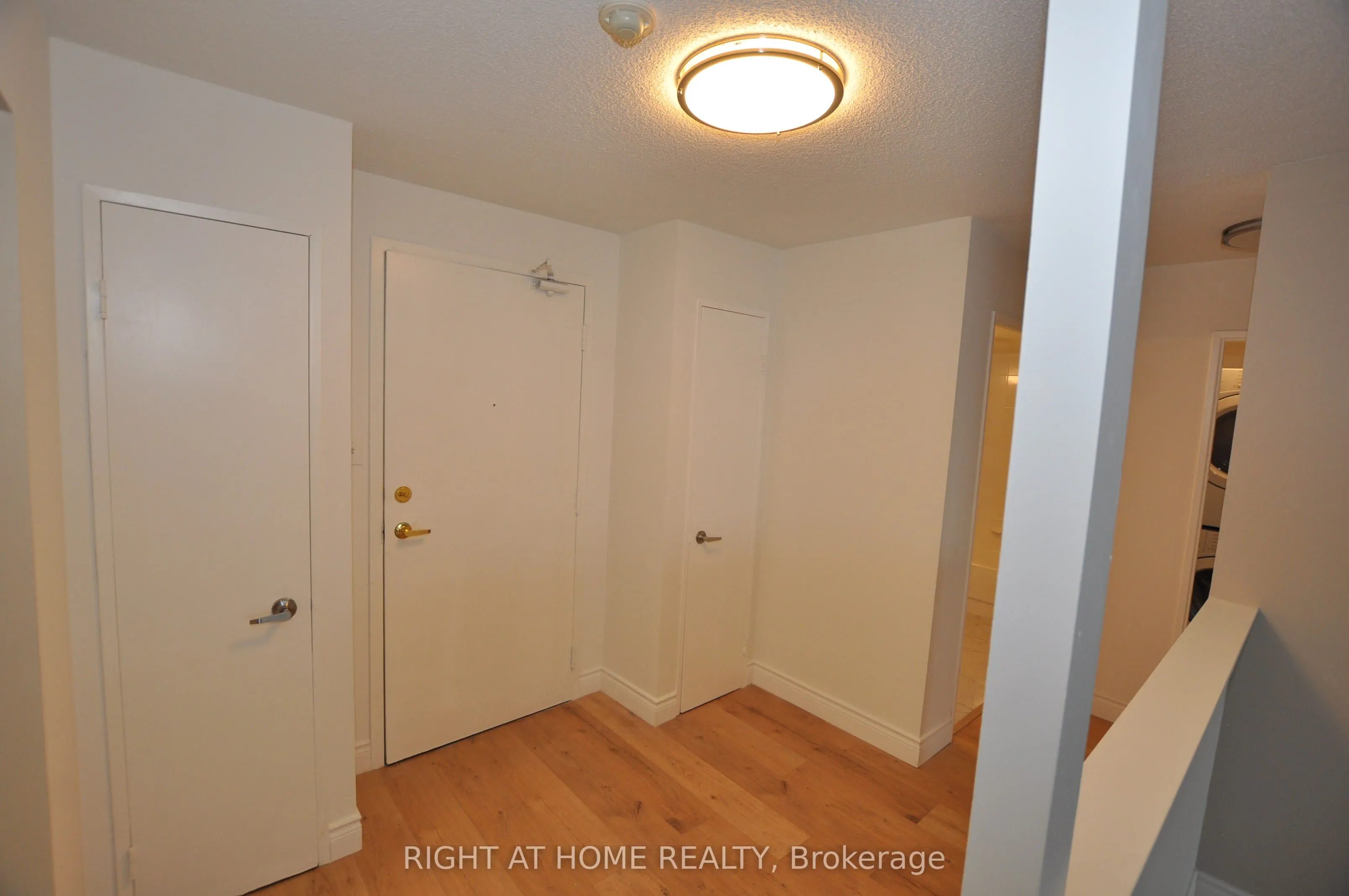 115 Hillcrest Avenue, #815
