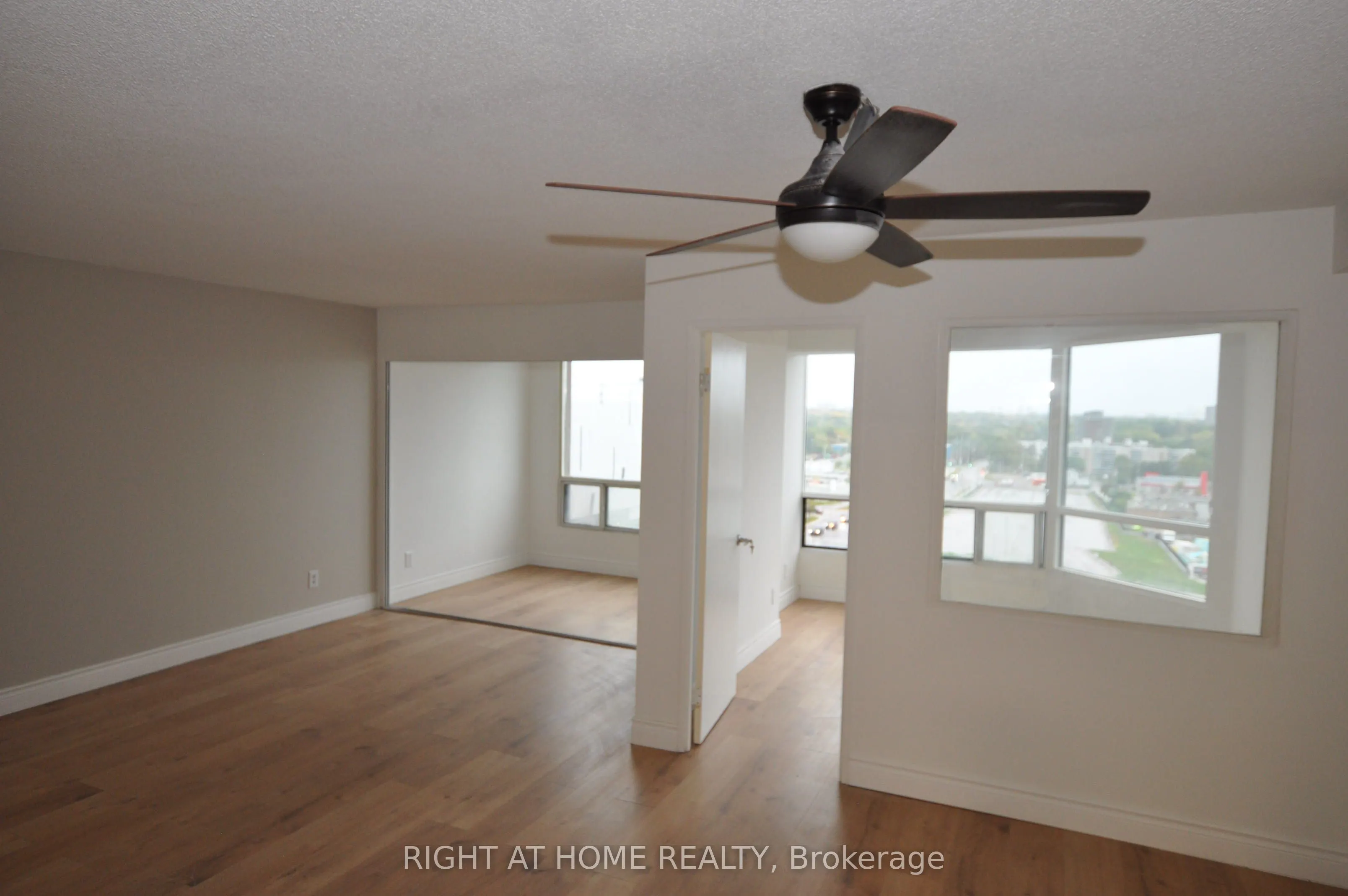 115 Hillcrest Avenue, #815