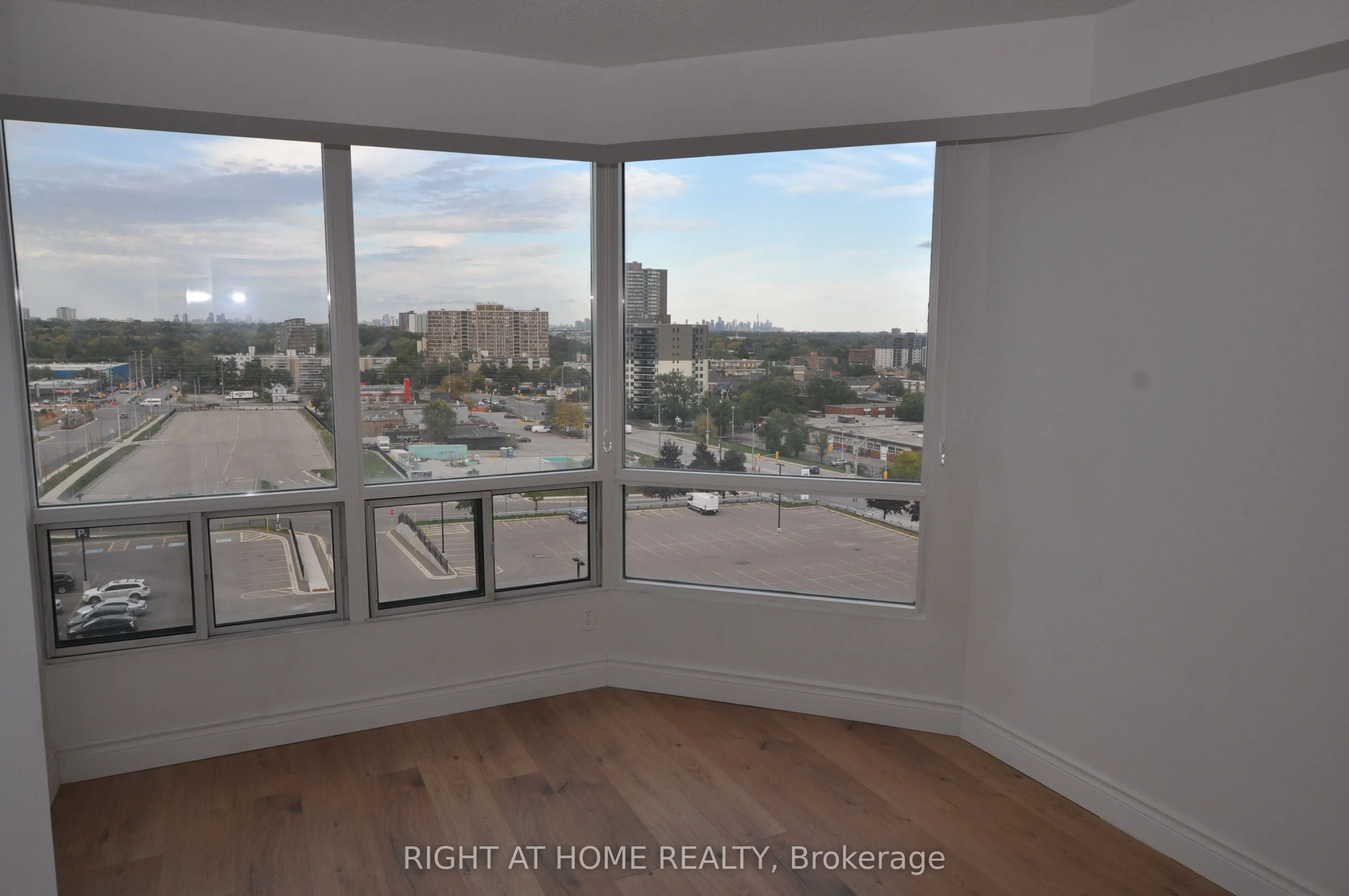 115 Hillcrest Avenue, #815