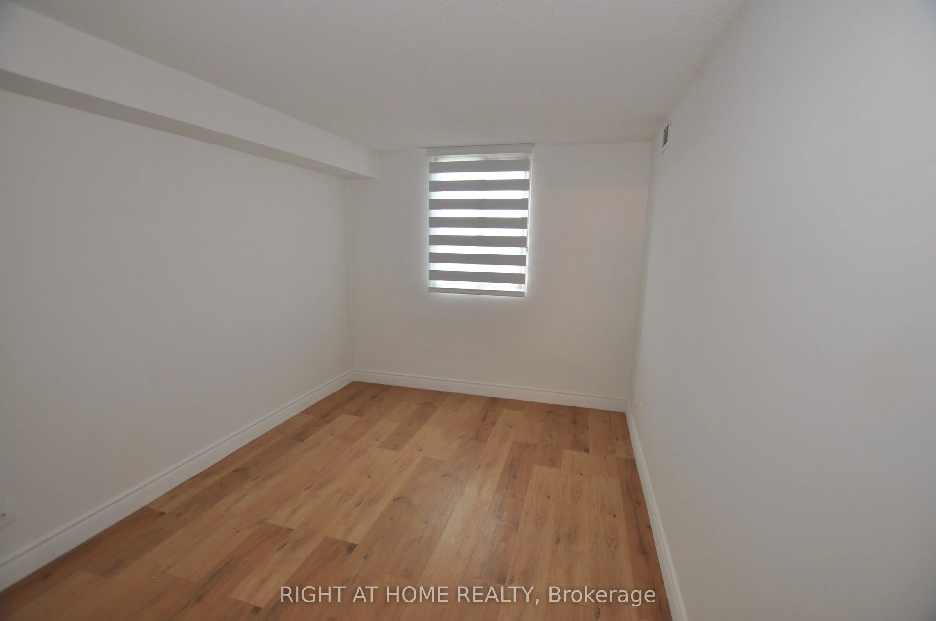 115 Hillcrest Avenue, #815