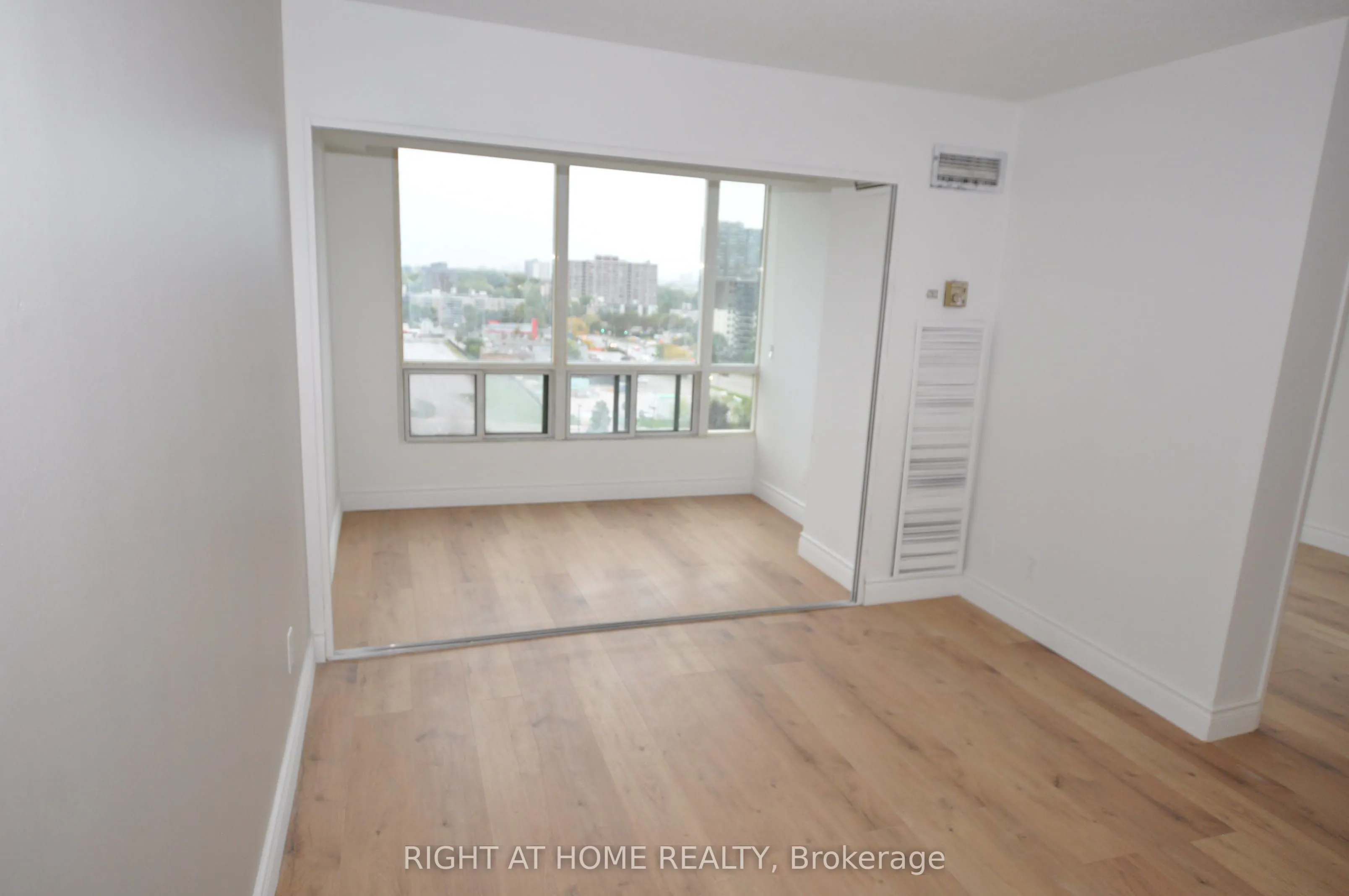 115 Hillcrest Avenue, #815