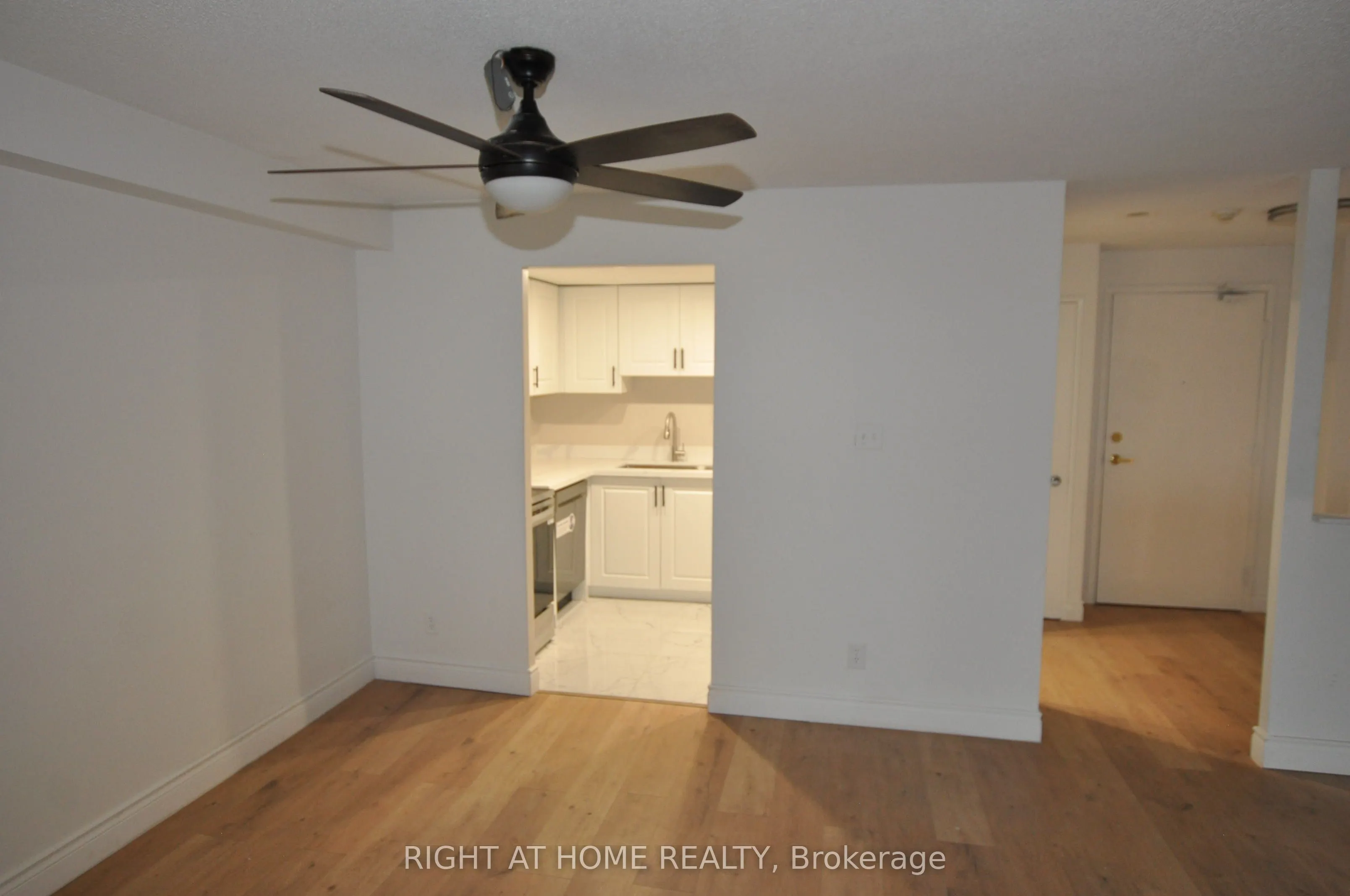 115 Hillcrest Avenue, #815