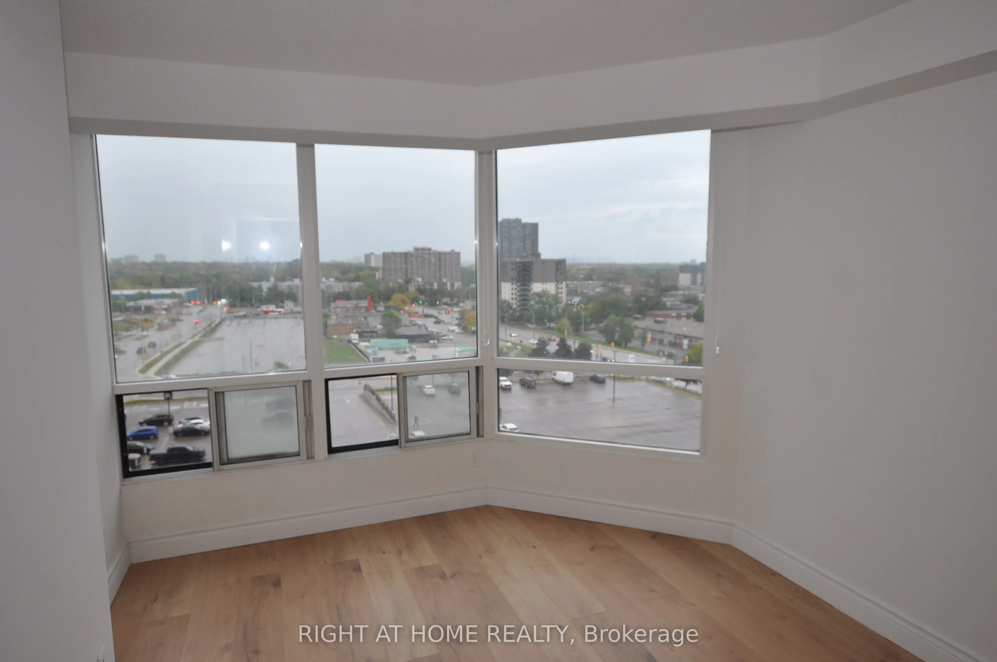 115 Hillcrest Avenue, #815