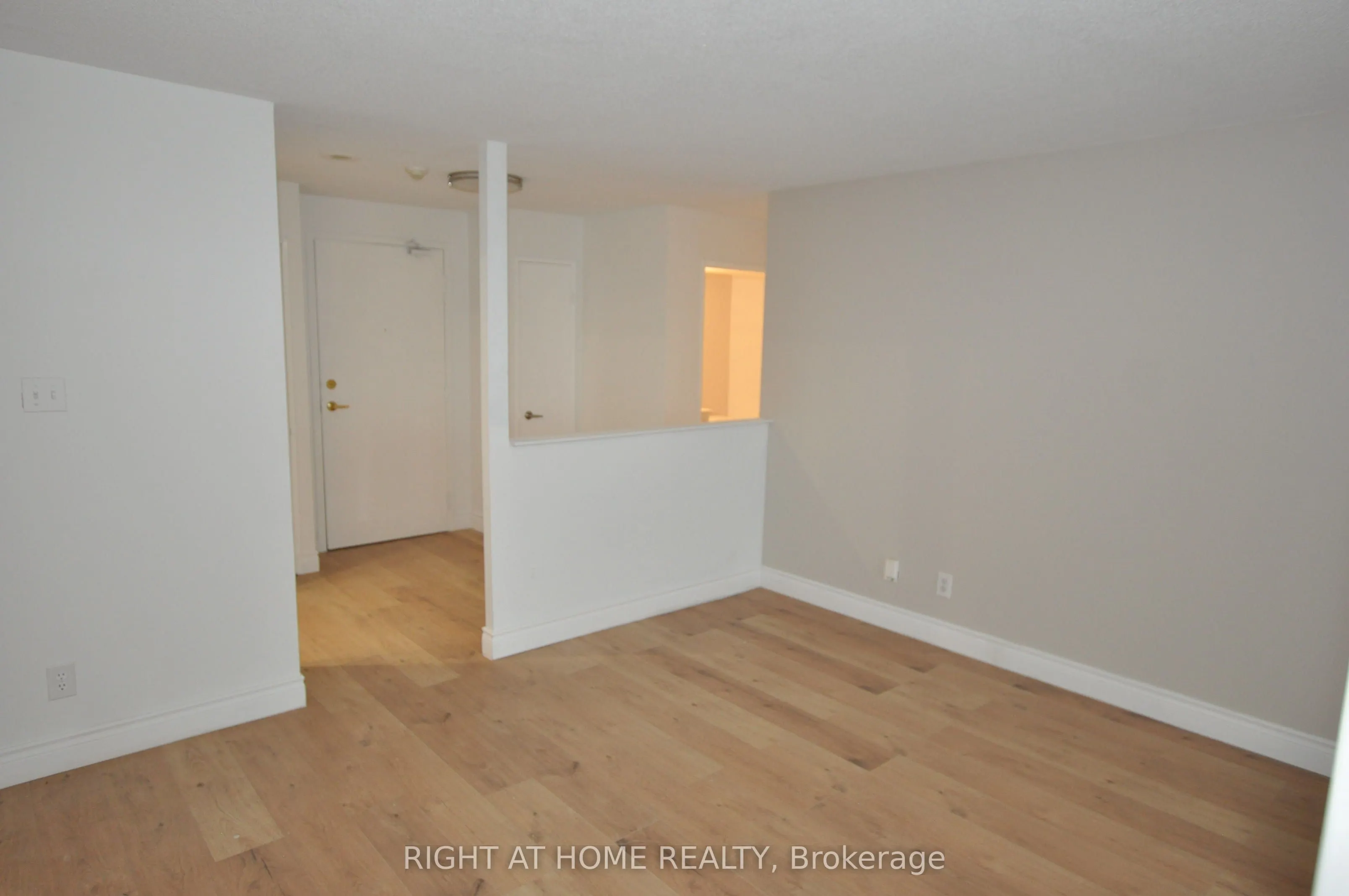 115 Hillcrest Avenue, #815