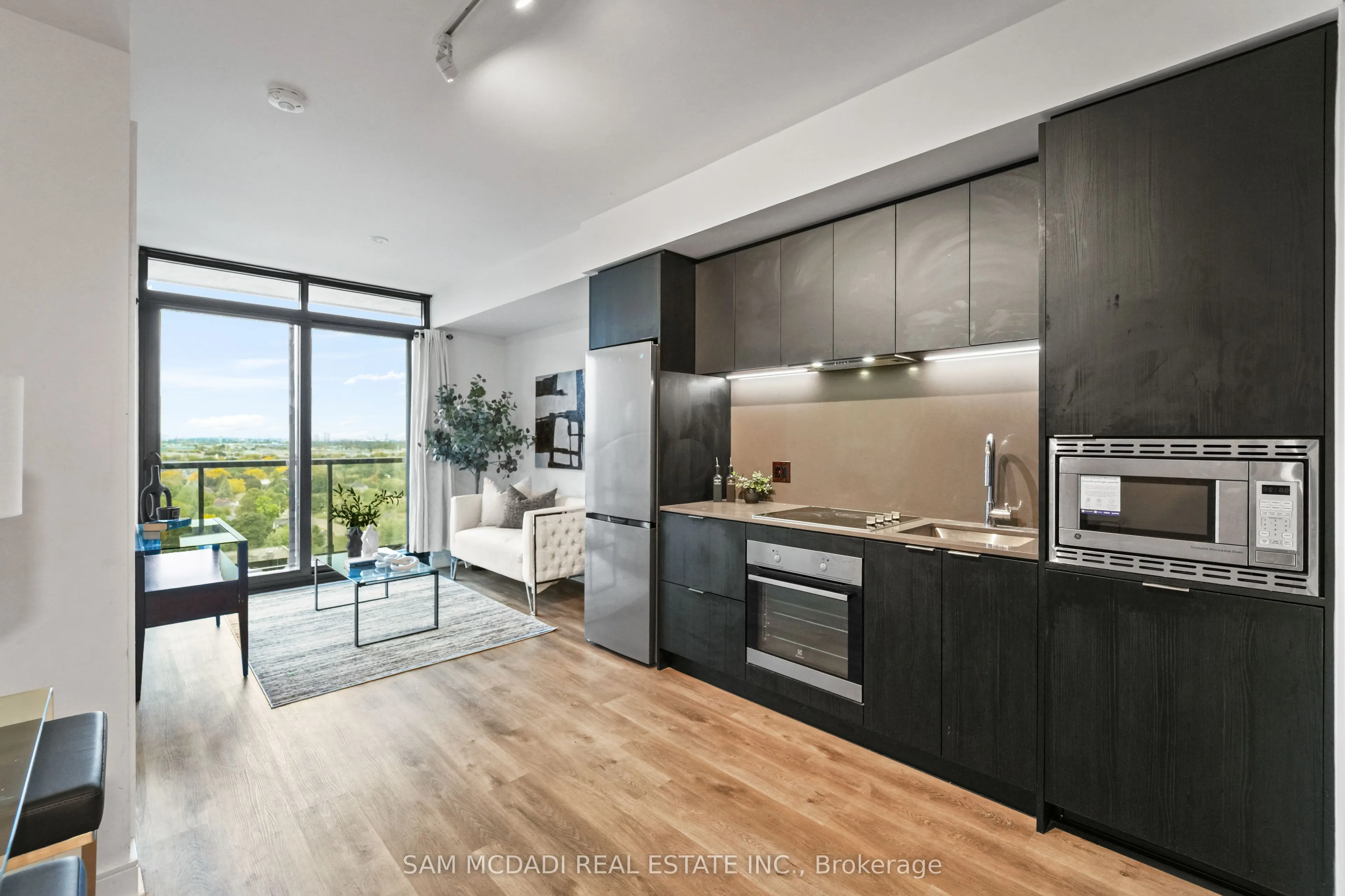 86 Dundas Street E, #1513