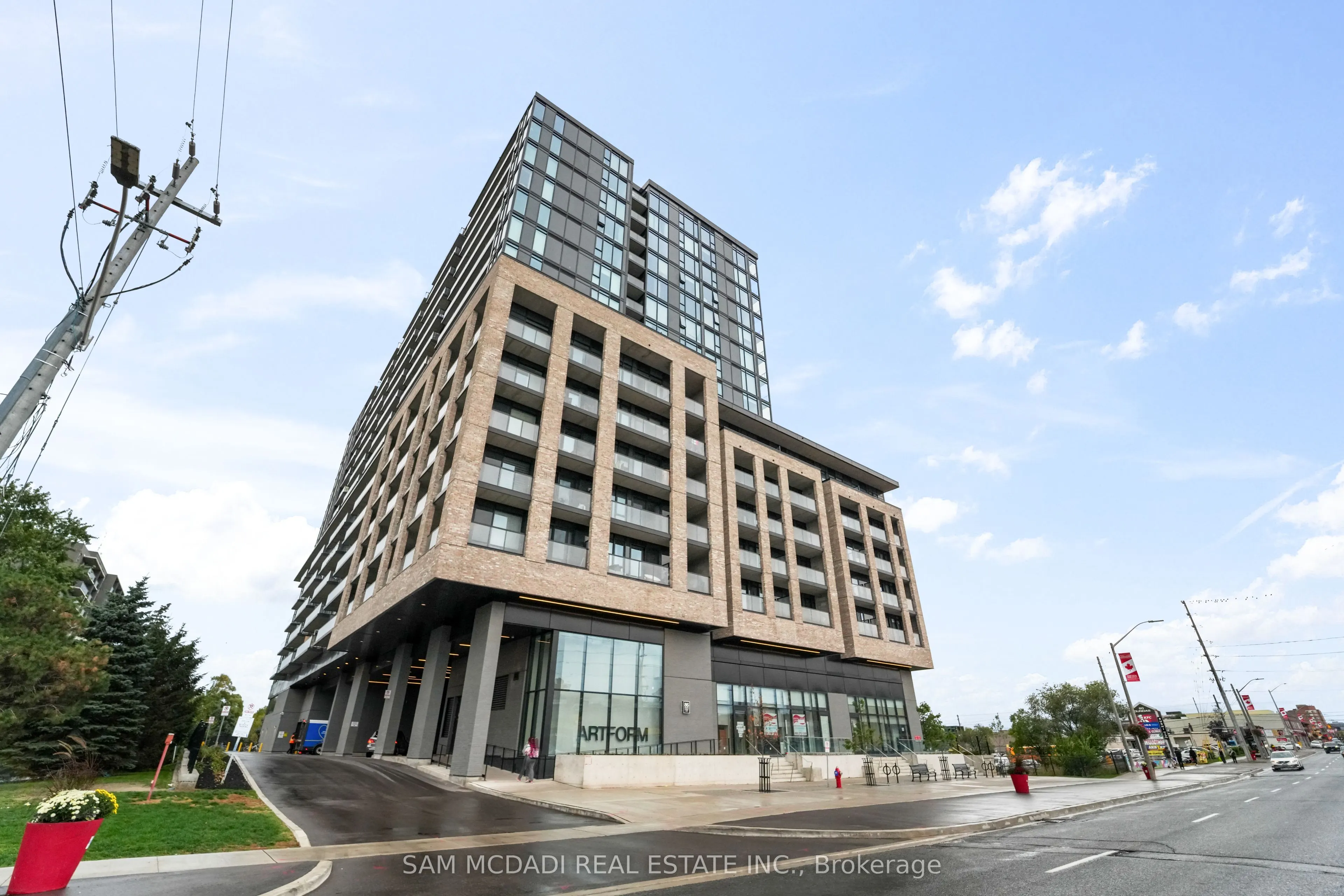 86 Dundas Street E, #1513