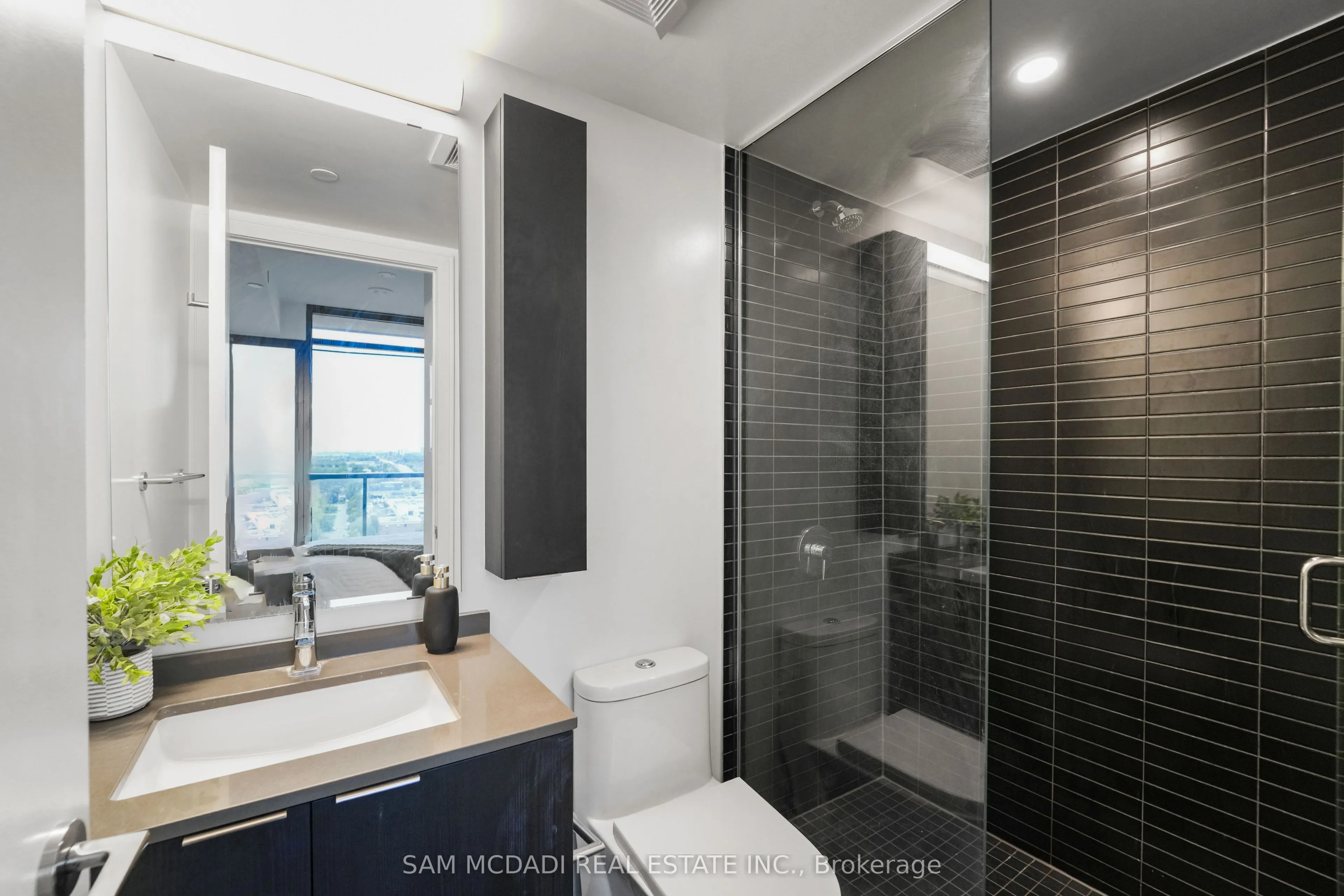 86 Dundas Street E, #1513