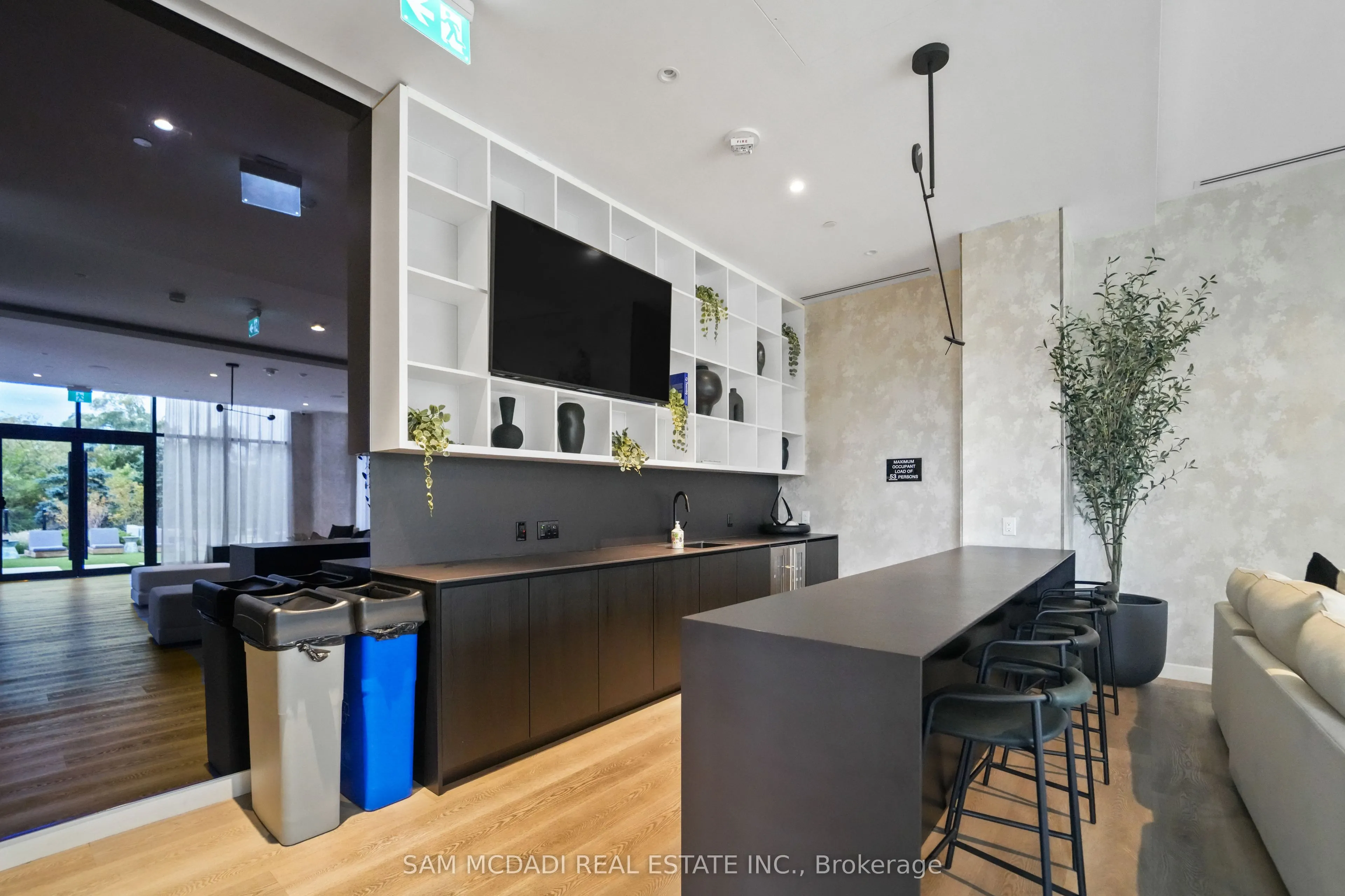 86 Dundas Street E, #1513