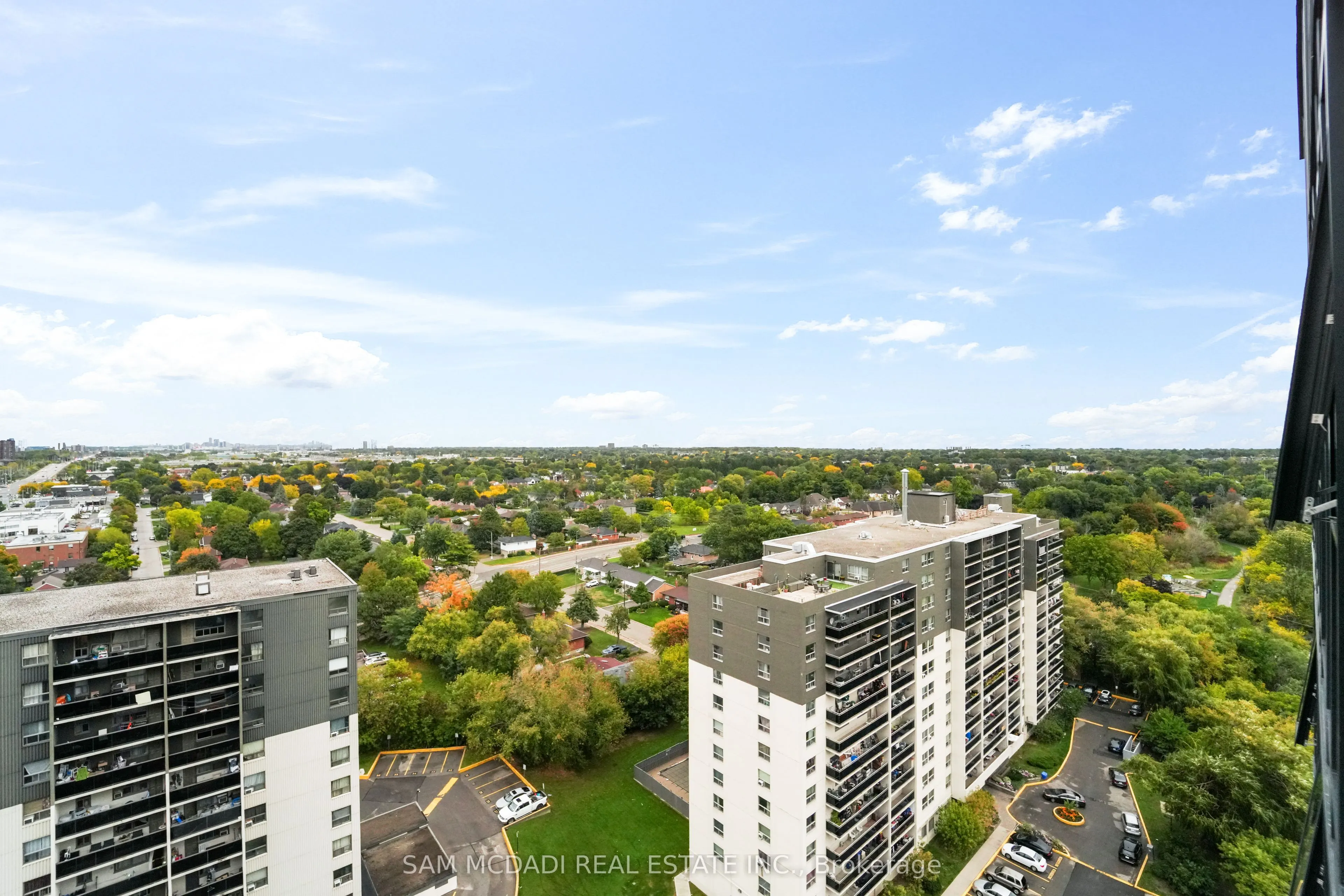 86 Dundas Street E, #1513