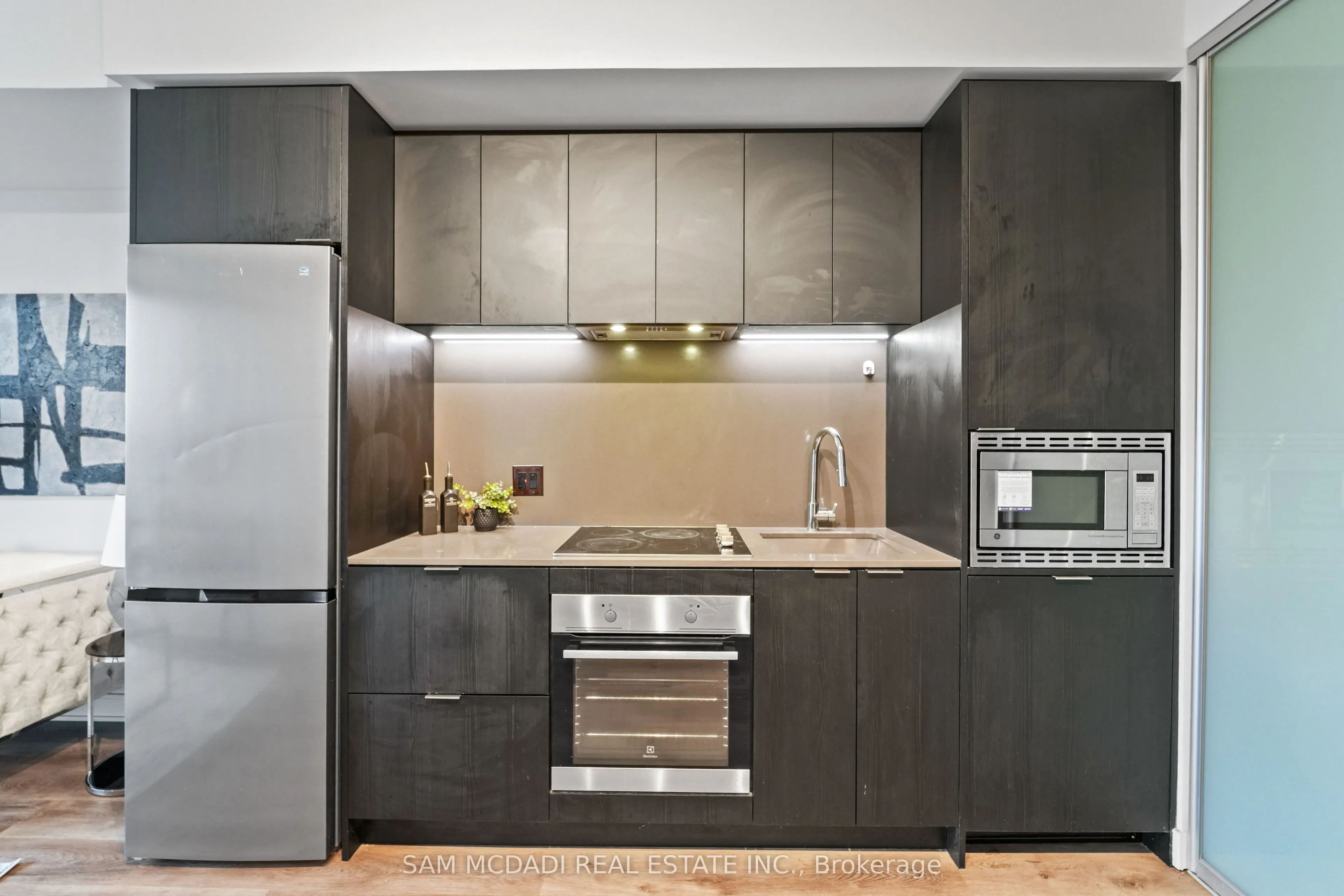 86 Dundas Street E, #1513