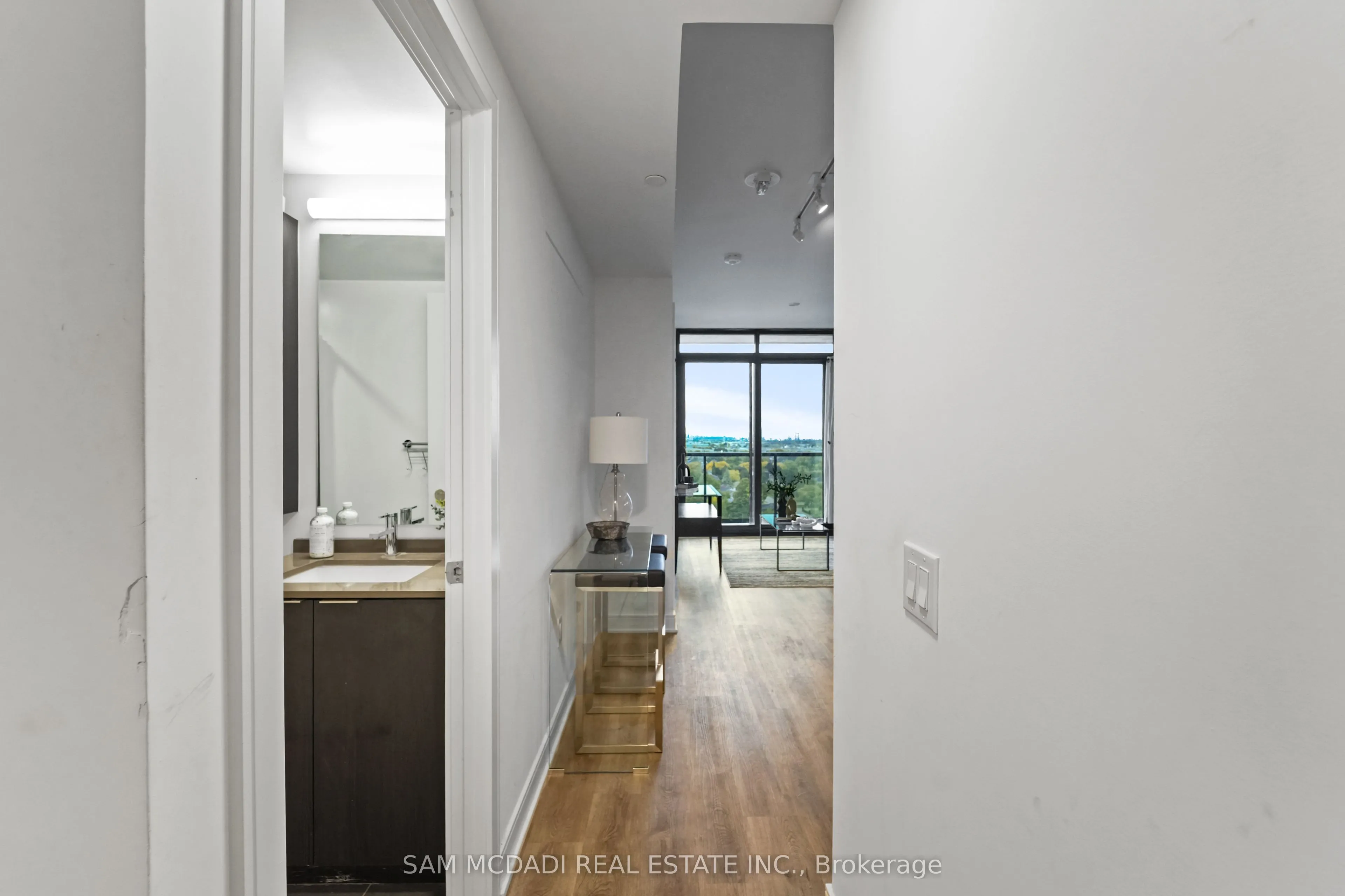 86 Dundas Street E, #1513