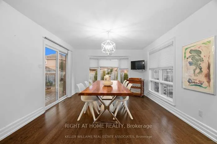 5136 Castlefield Drive