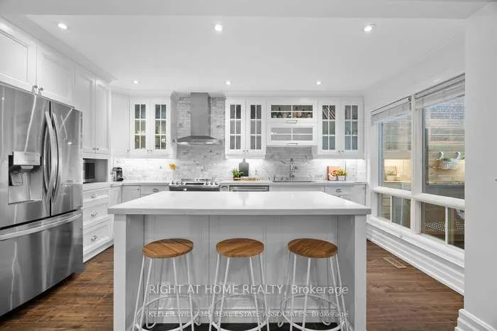 5136 Castlefield Drive
