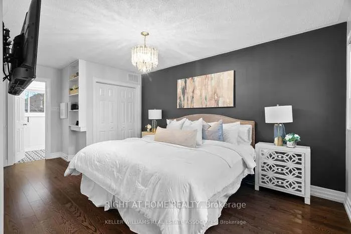 5136 Castlefield Drive
