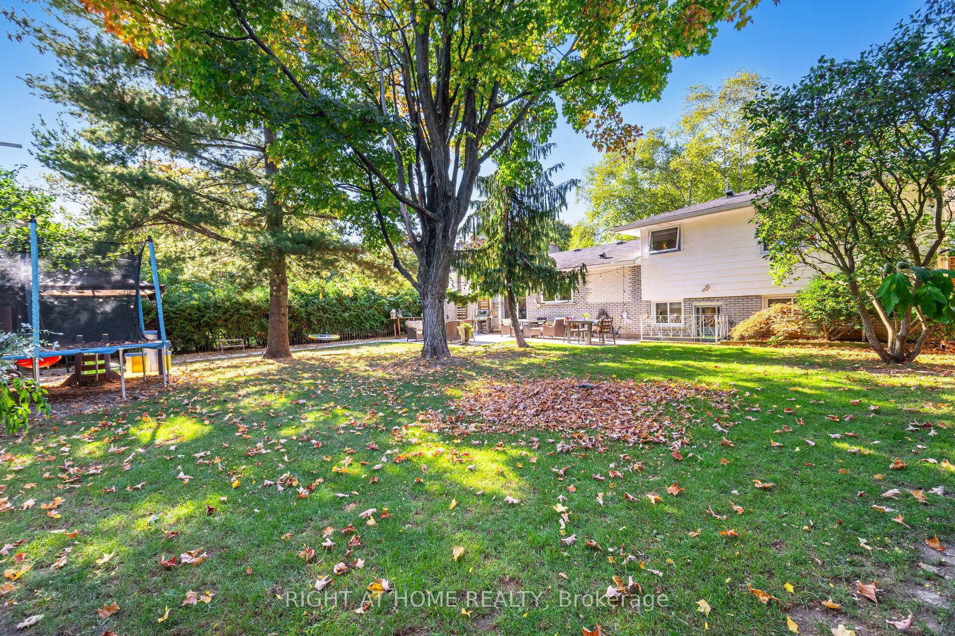5188 Cherryhill Crescent