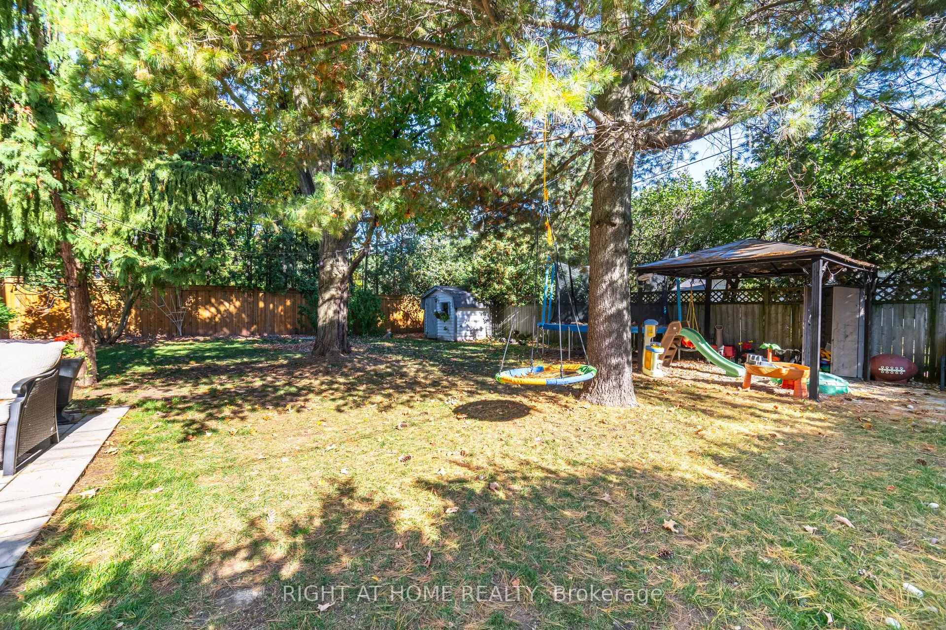 5188 Cherryhill Crescent