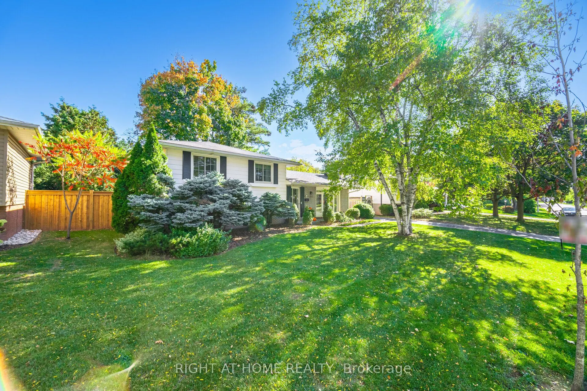 5188 Cherryhill Crescent