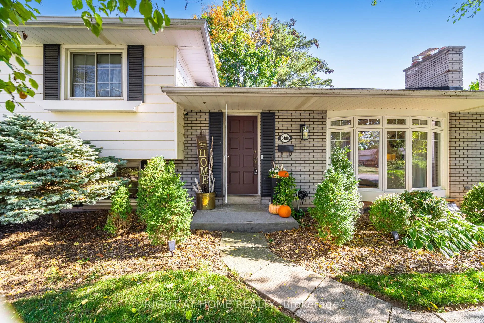5188 Cherryhill Crescent