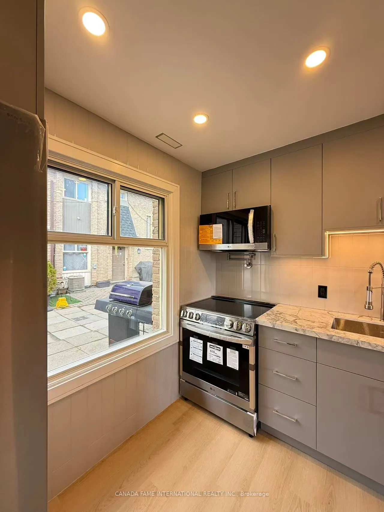 16 Rexdale Boulevard, #52