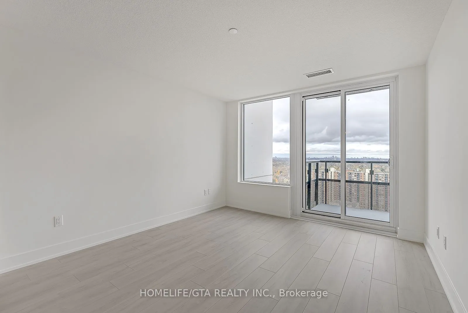 10 Eva Road, #2407