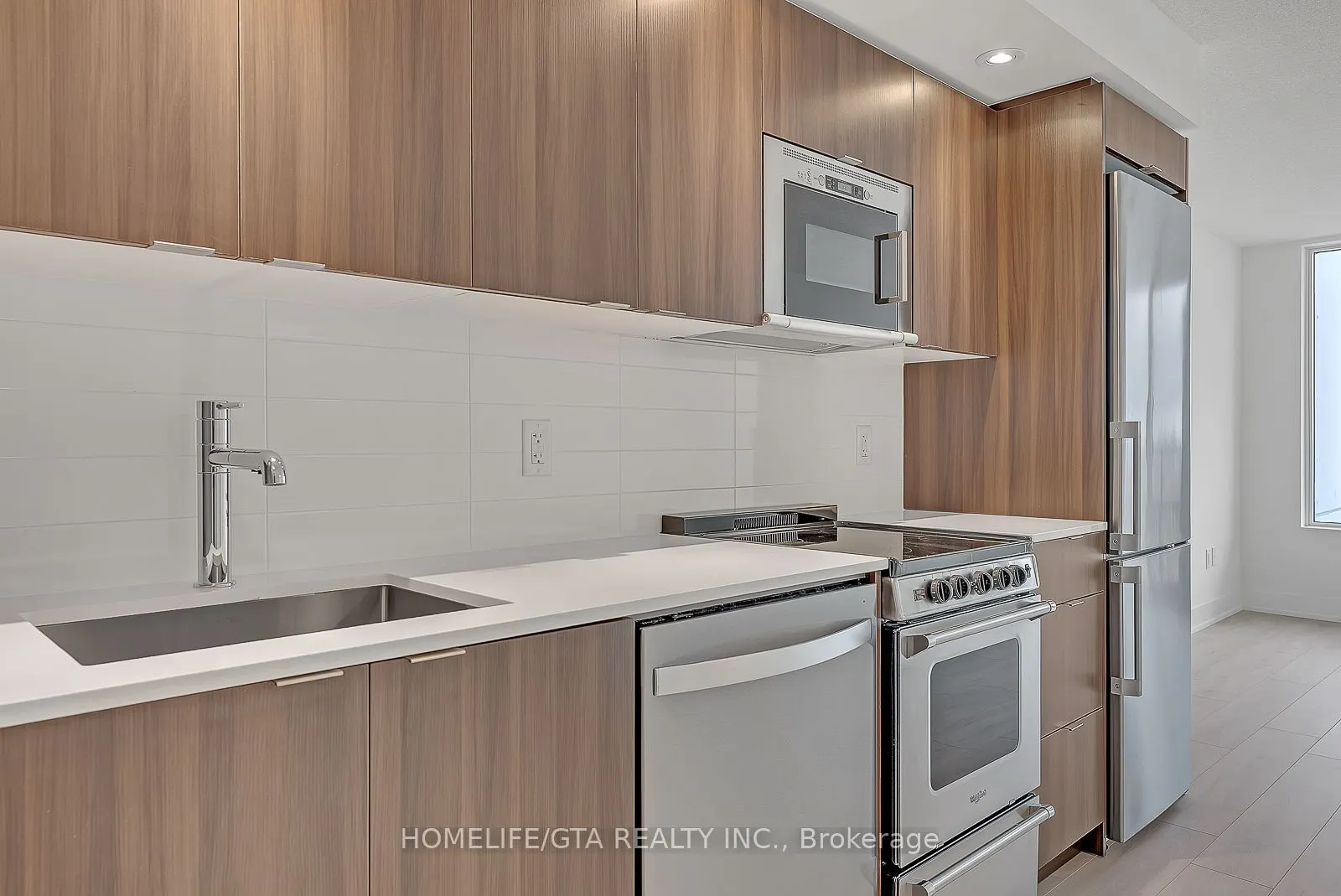 10 Eva Road, #2407