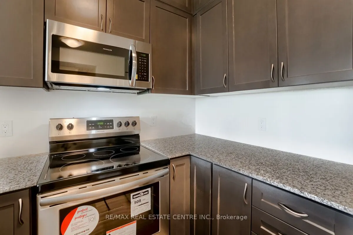 95 Dundas Street W, #119