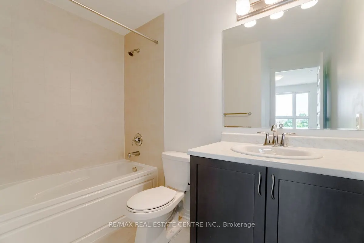 95 Dundas Street W, #119