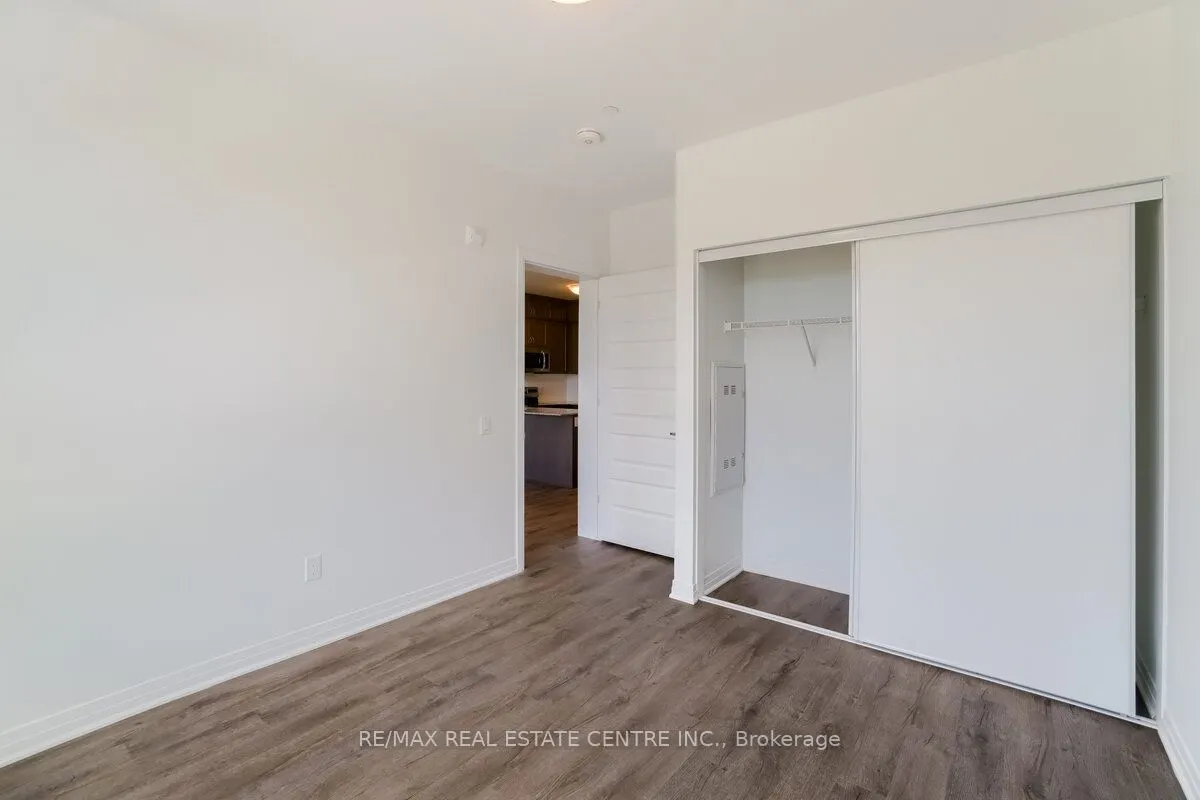 95 Dundas Street W, #119