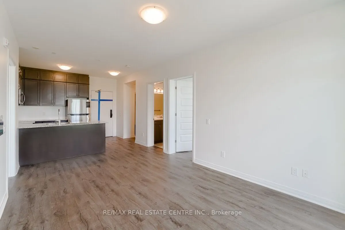 95 Dundas Street W, #119