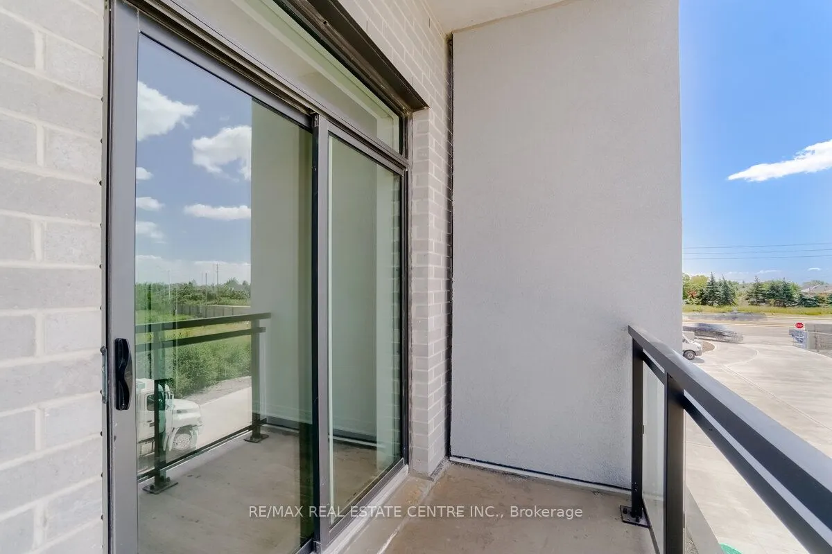 95 Dundas Street W, #119