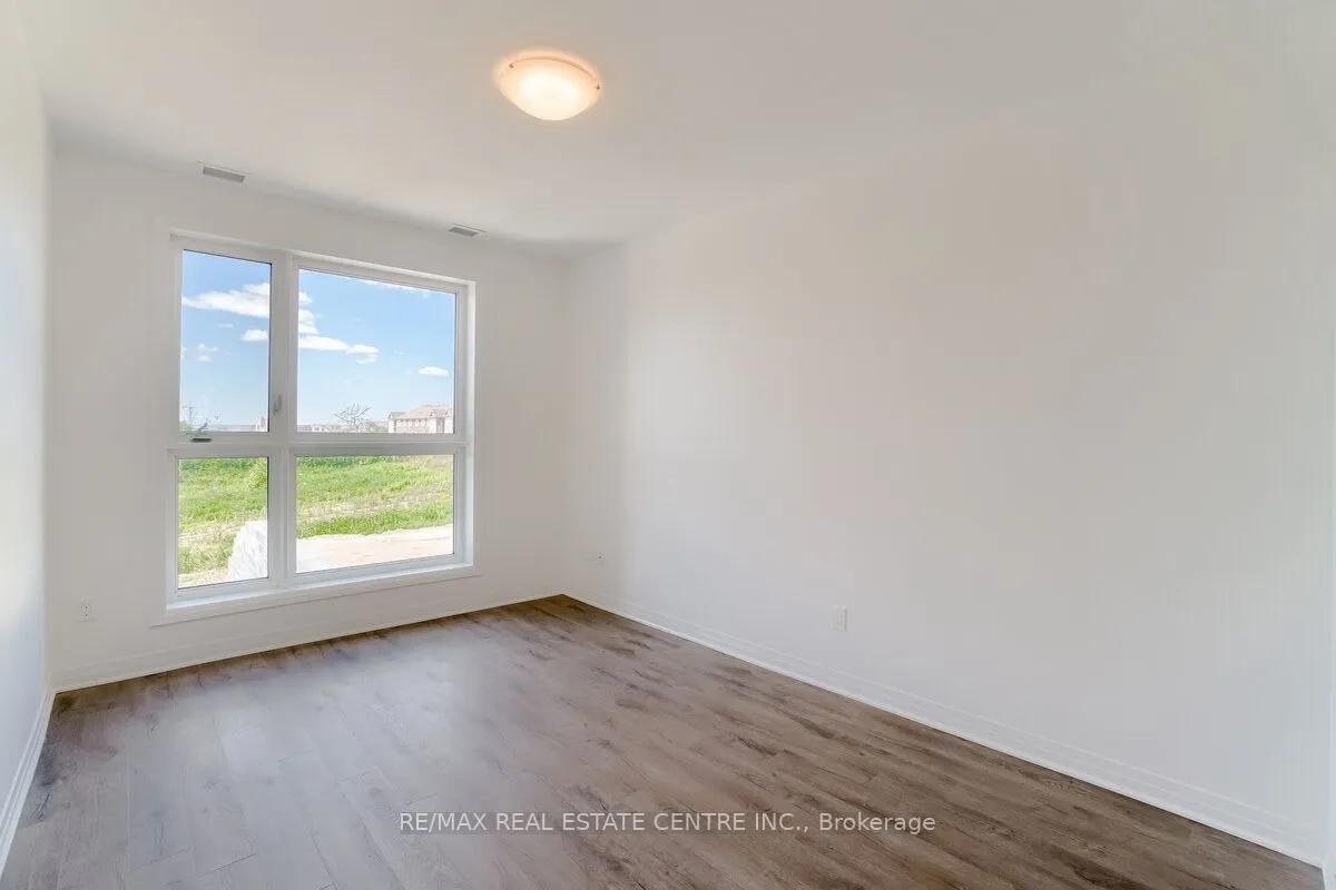 95 Dundas Street W, #119