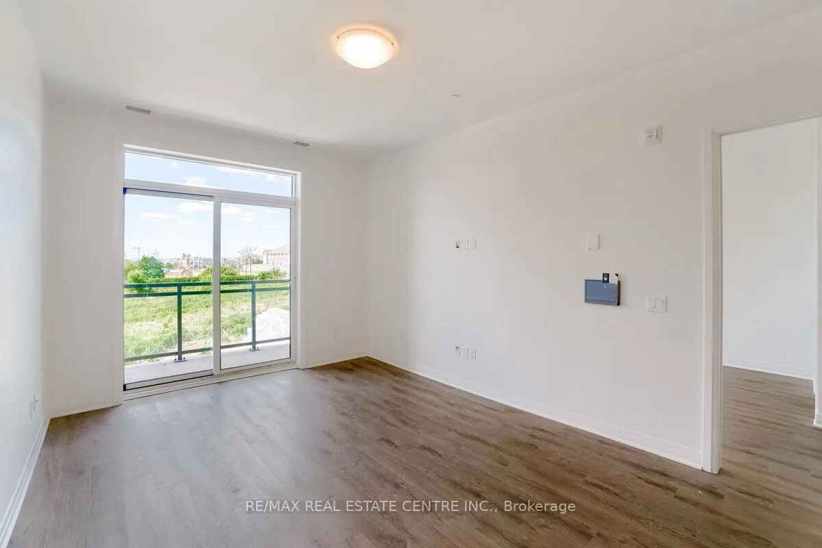 95 Dundas Street W, #119