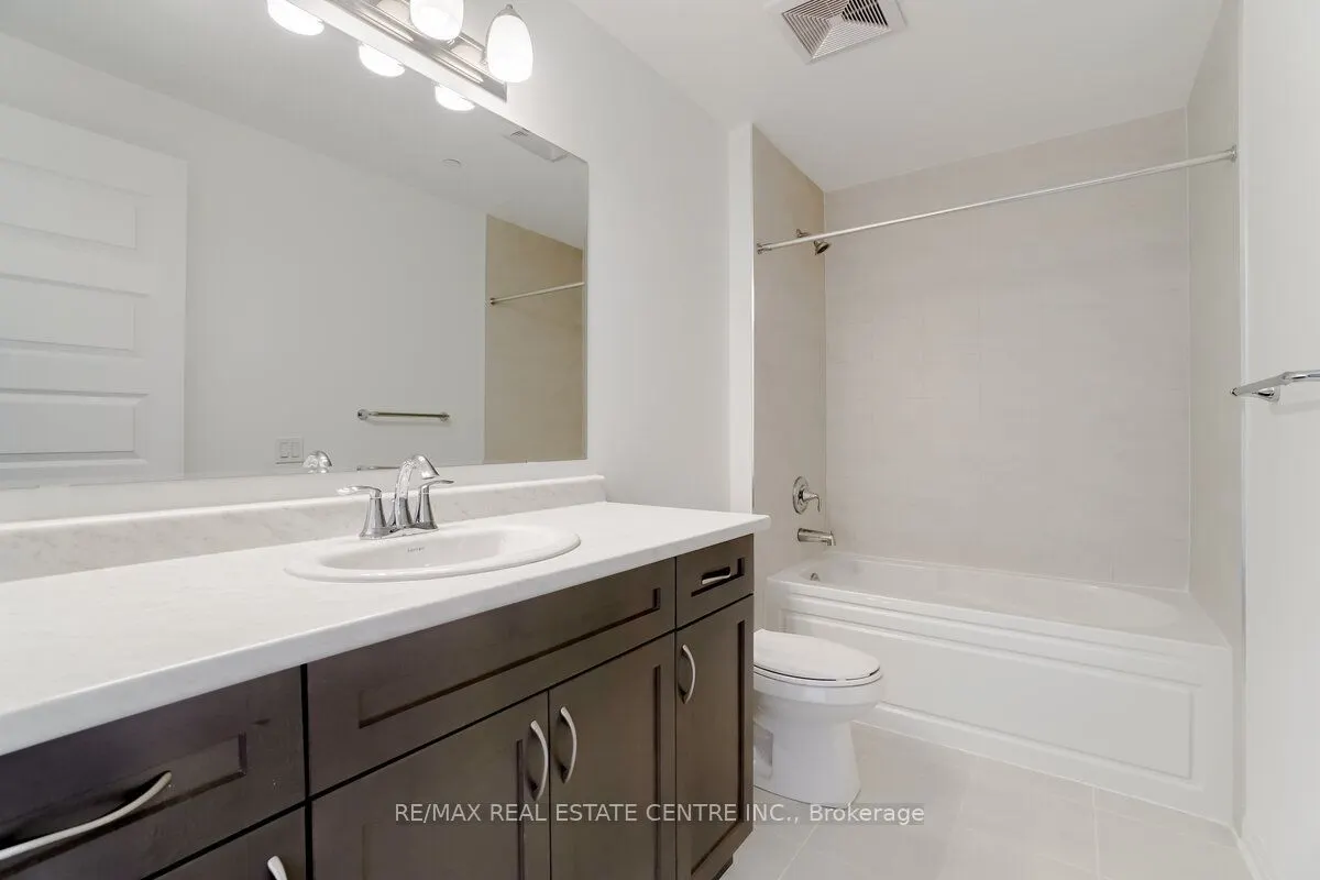95 Dundas Street W, #119