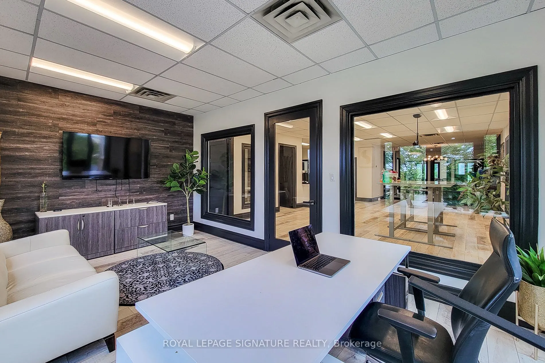414 North Service Road E, #300
