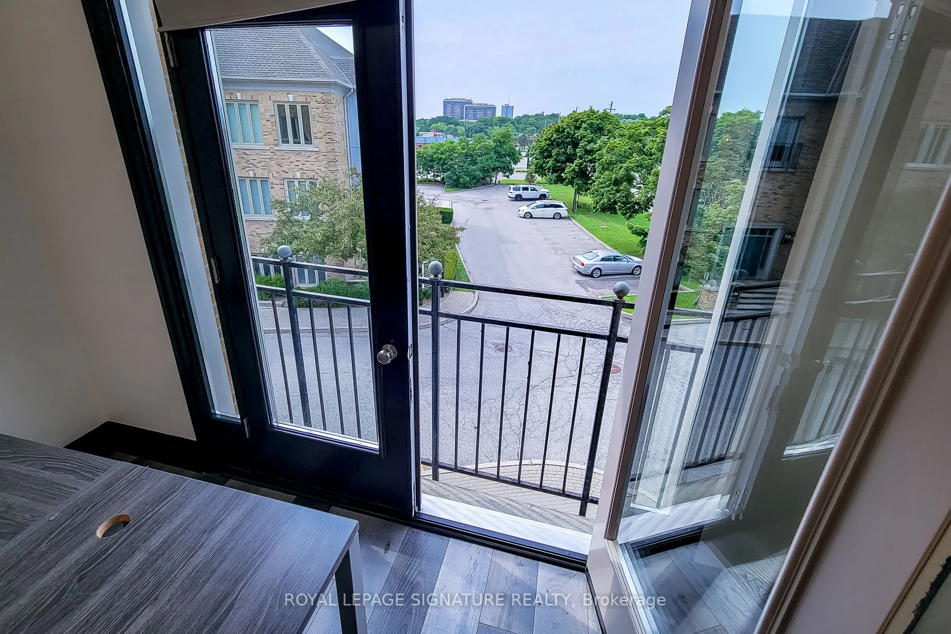 414 North Service Road E, #300