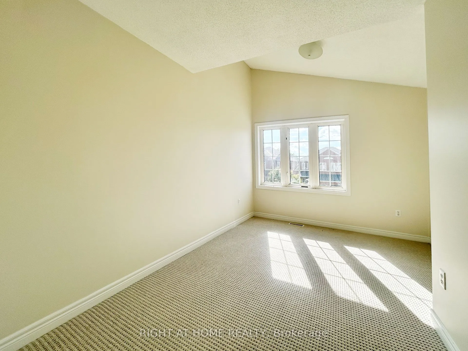 3342 Fountain Park Avenue