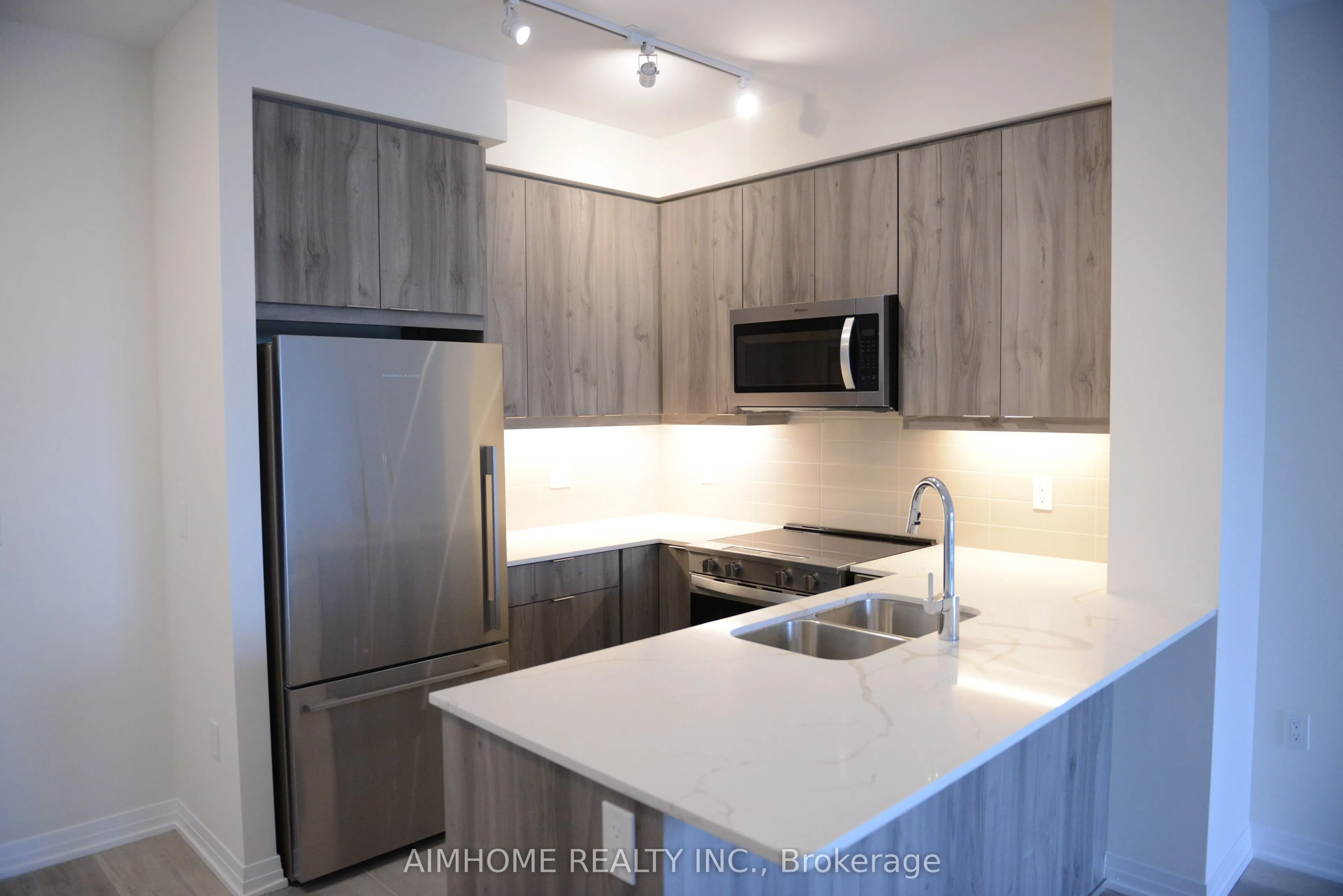 15 Watergarden Drive, #206