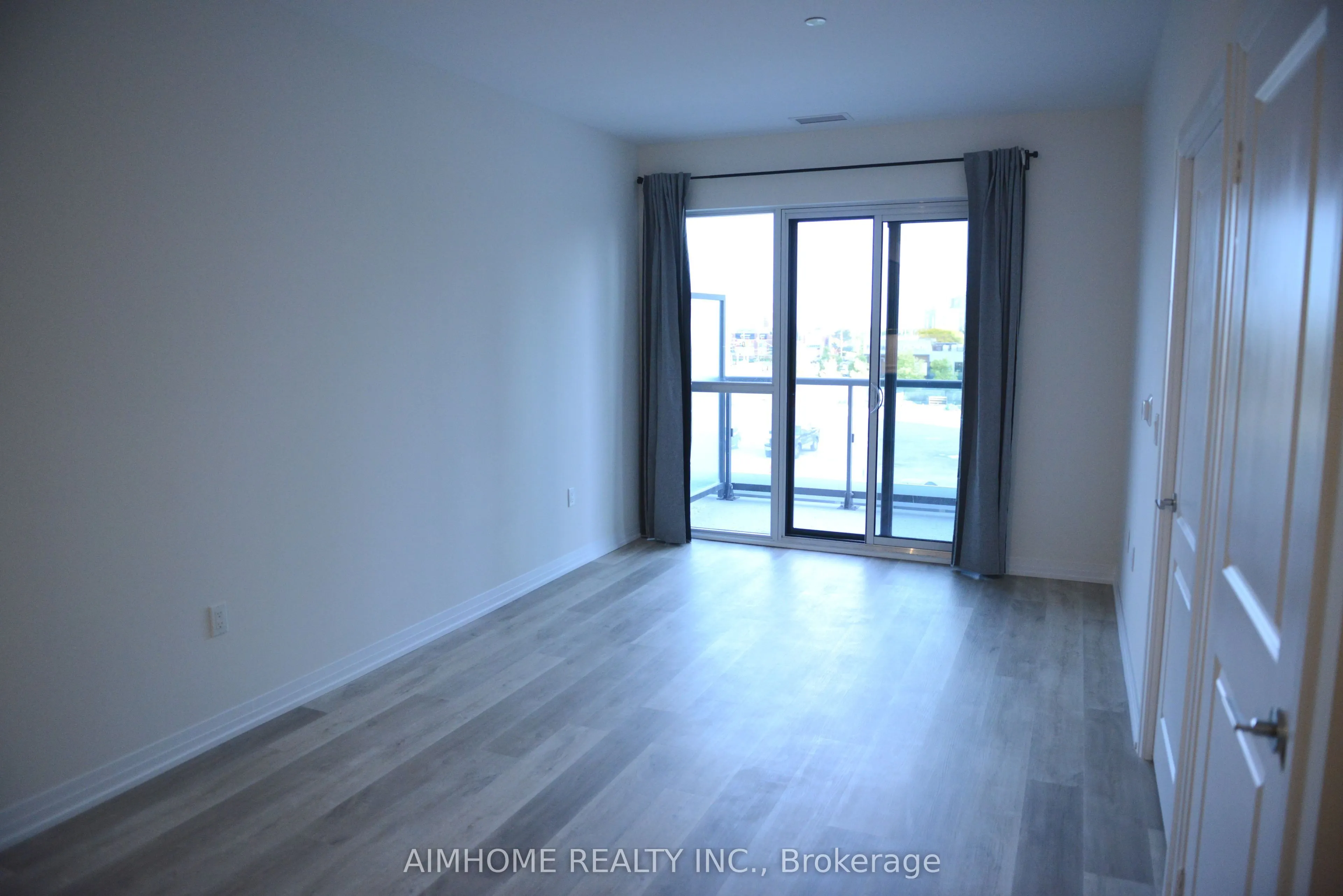 15 Watergarden Drive, #206