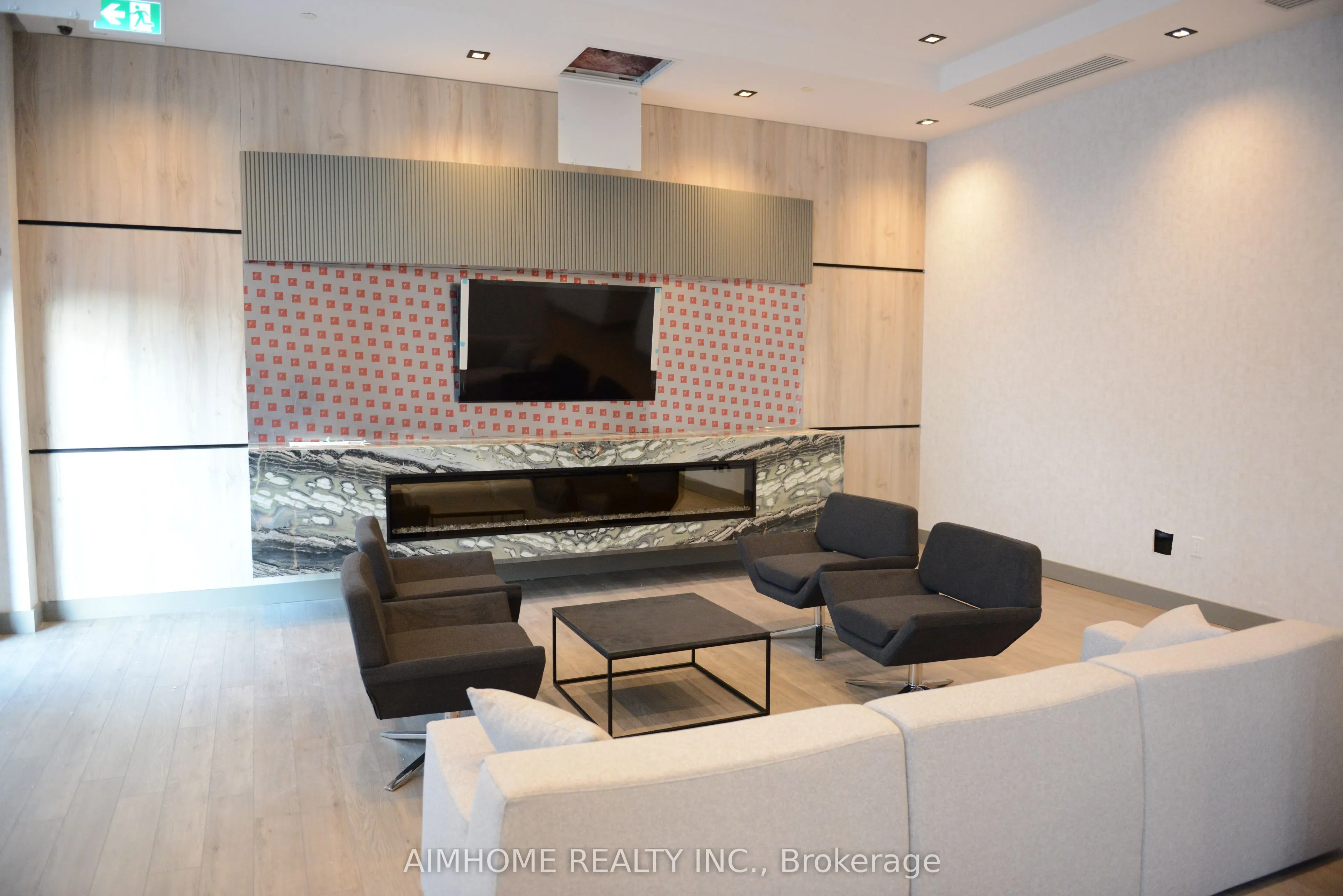 15 Watergarden Drive, #206