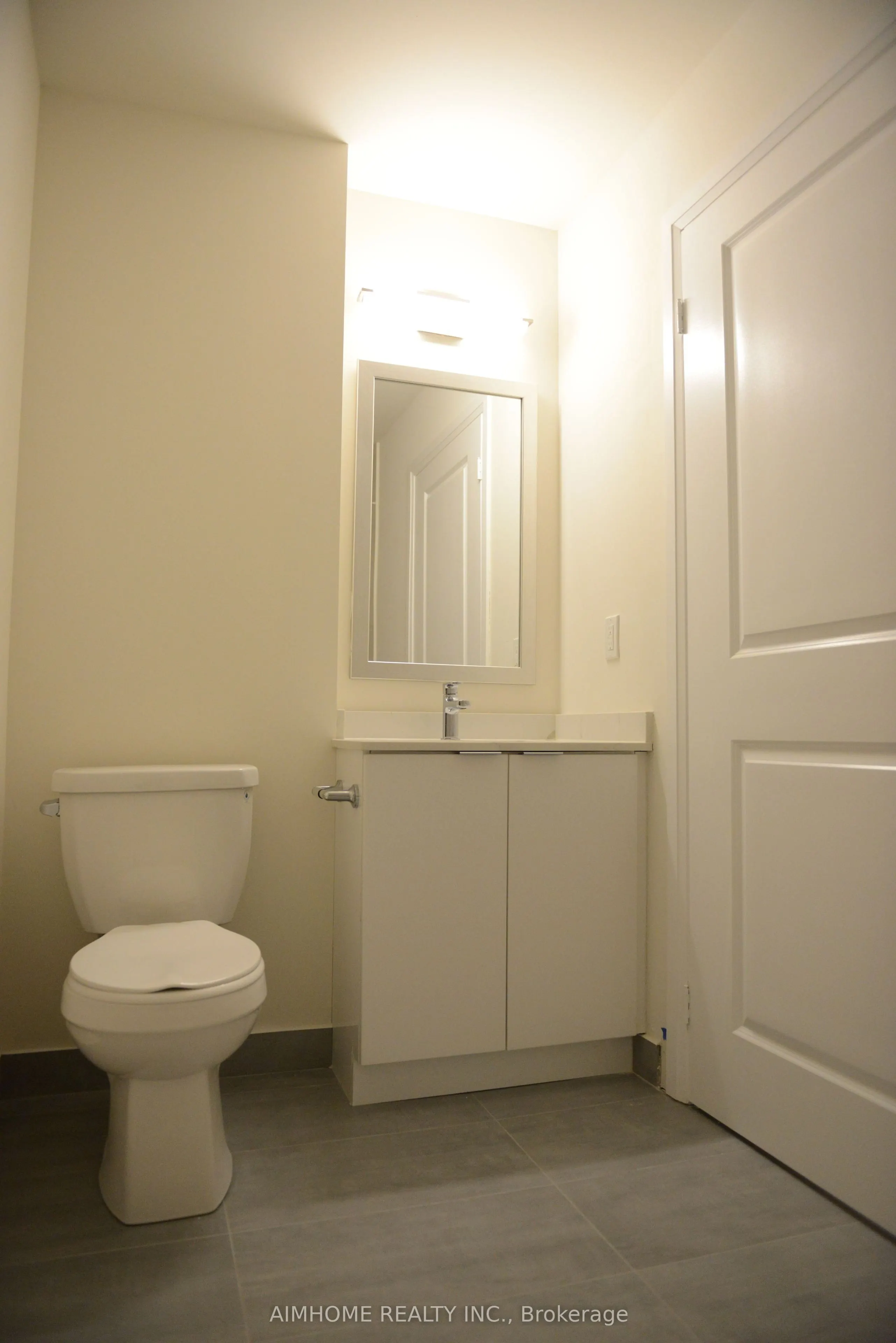 15 Watergarden Drive, #206