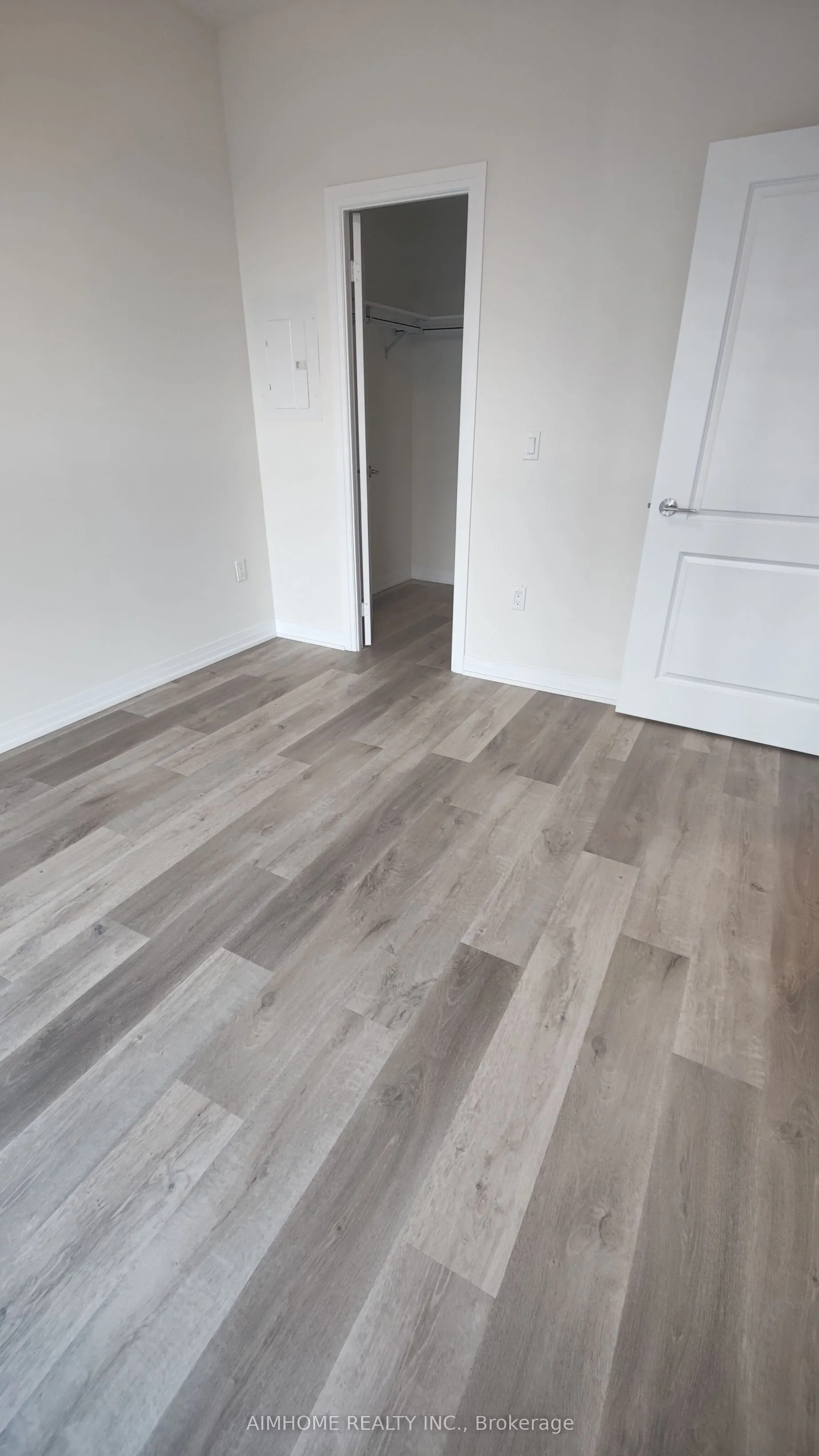 15 Watergarden Drive, #206