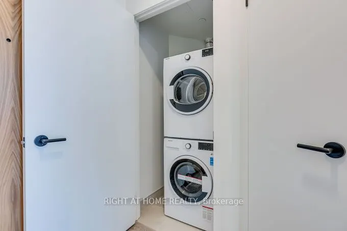 2495 Eglinton Avenue W, #2701