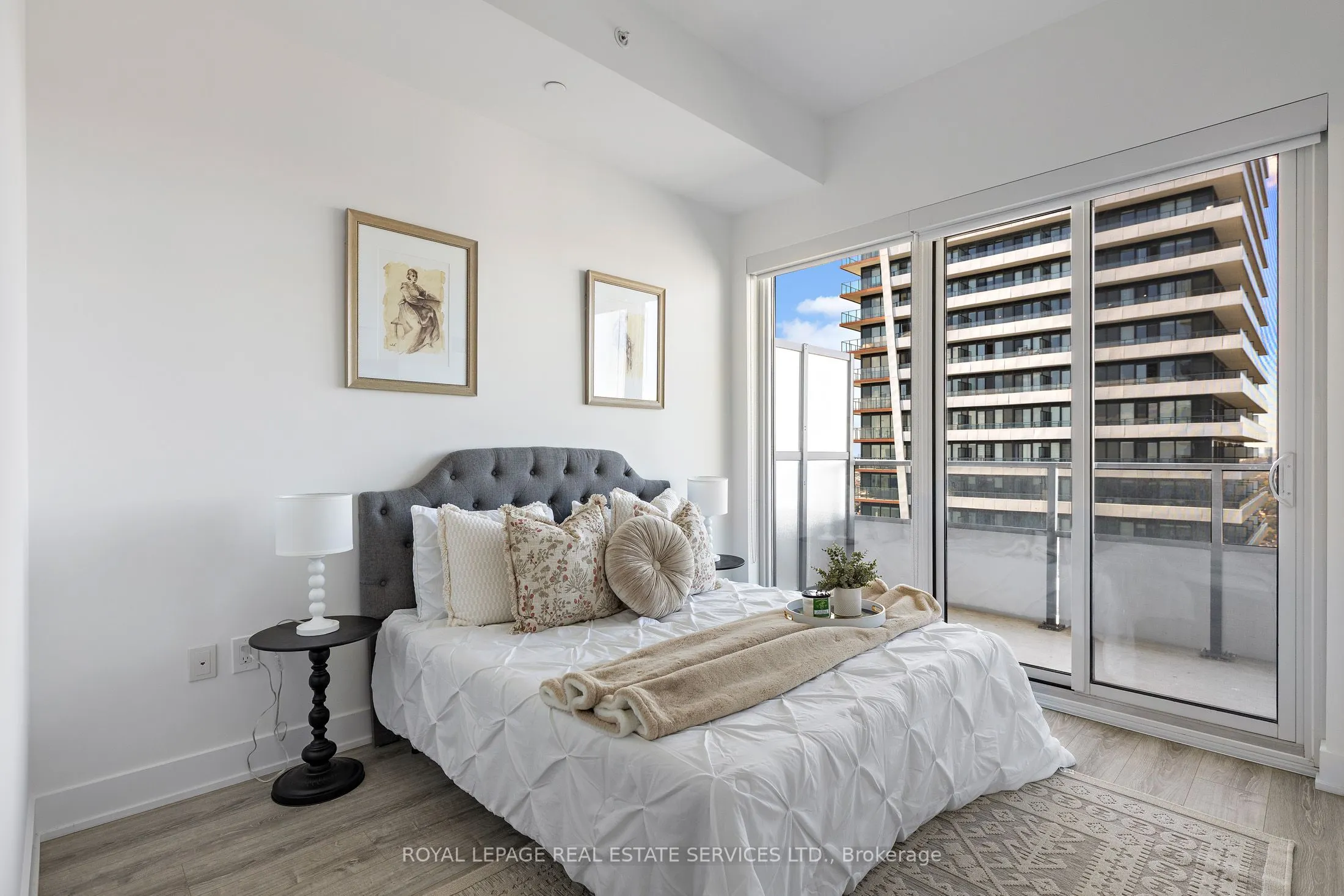 20 Shore Breeze Drive, #4403