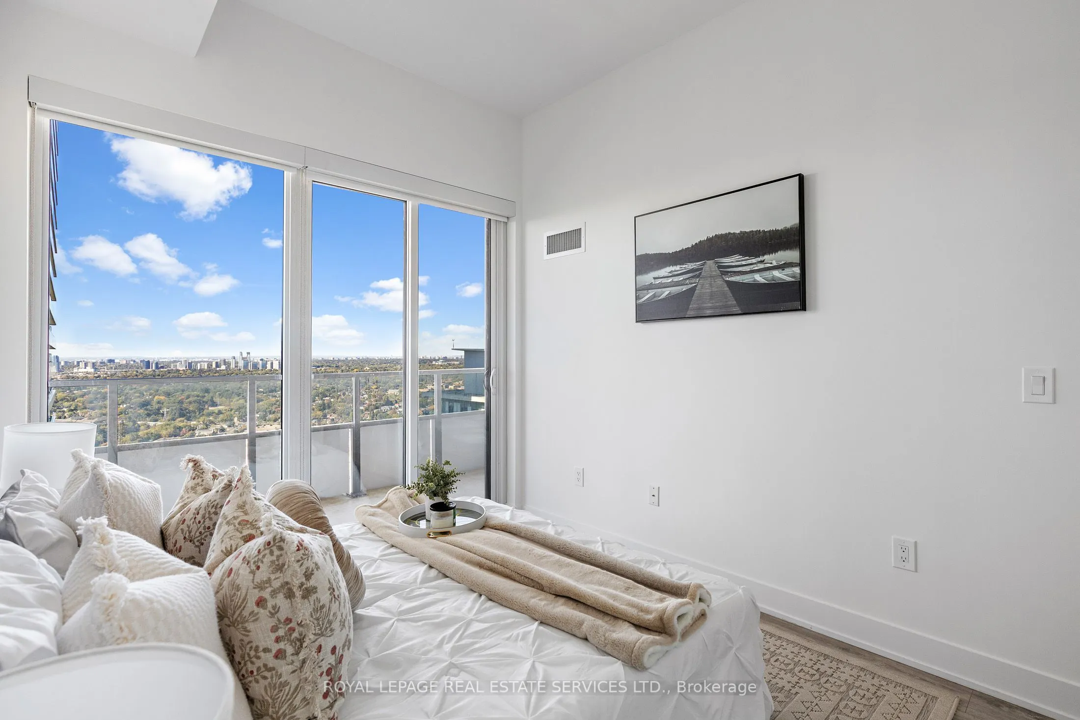 20 Shore Breeze Drive, #4403