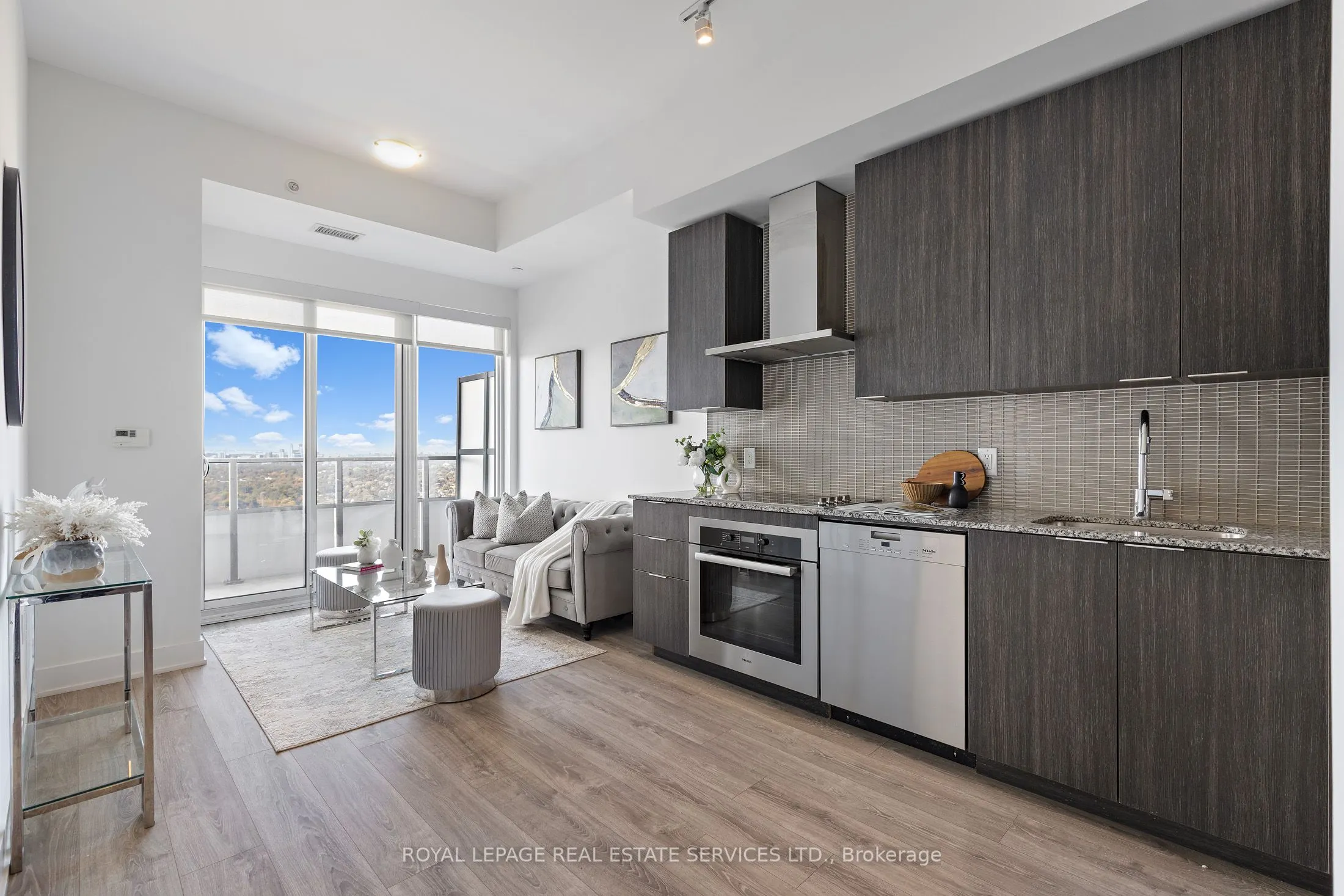 20 Shore Breeze Drive, #4403