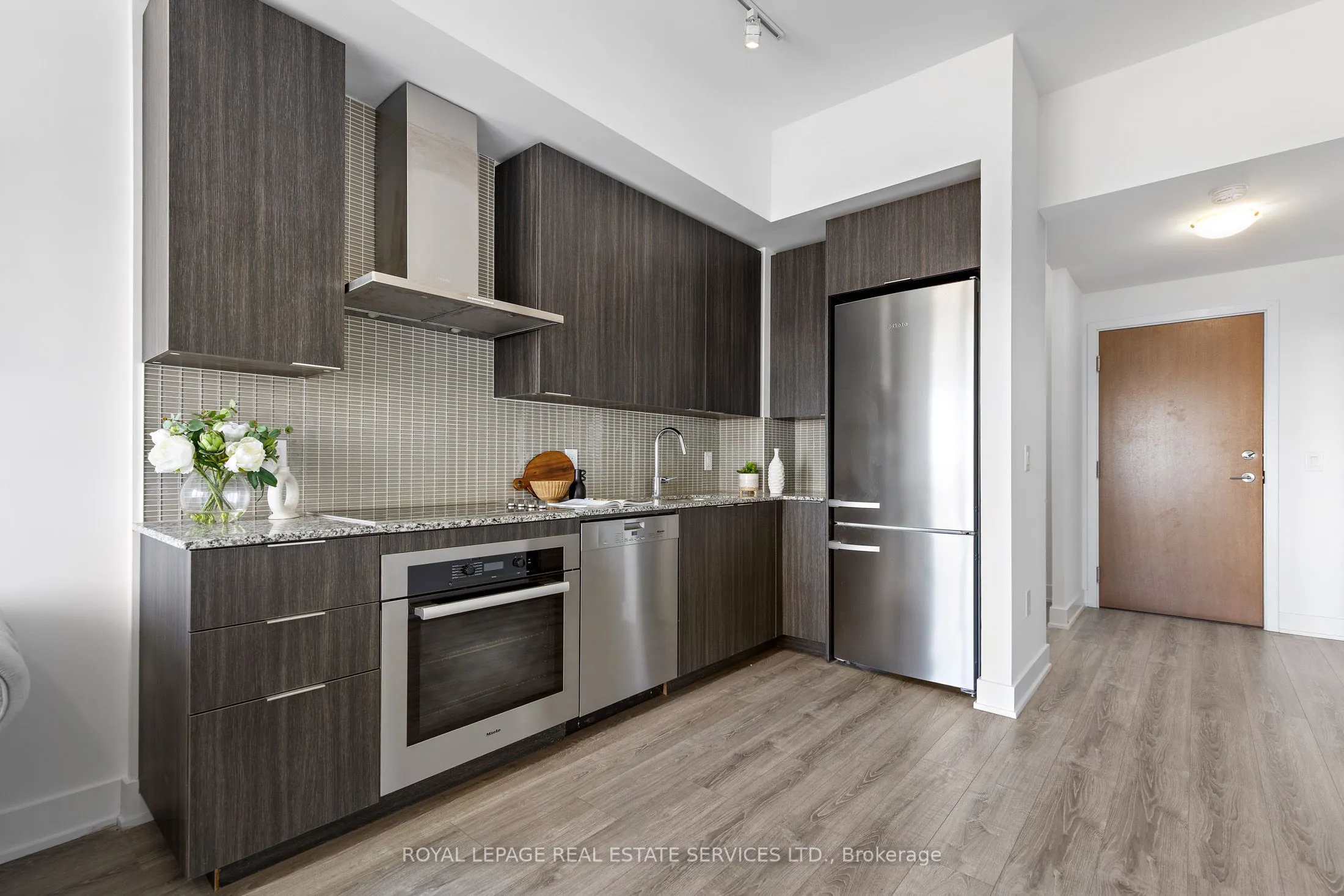 20 Shore Breeze Drive, #4403