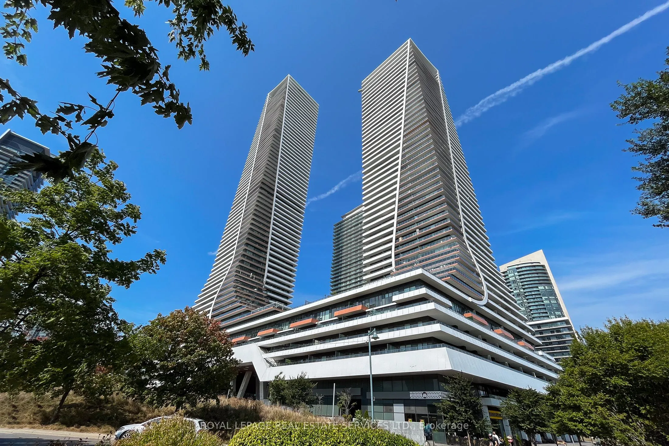 20 Shore Breeze Drive, #4403
