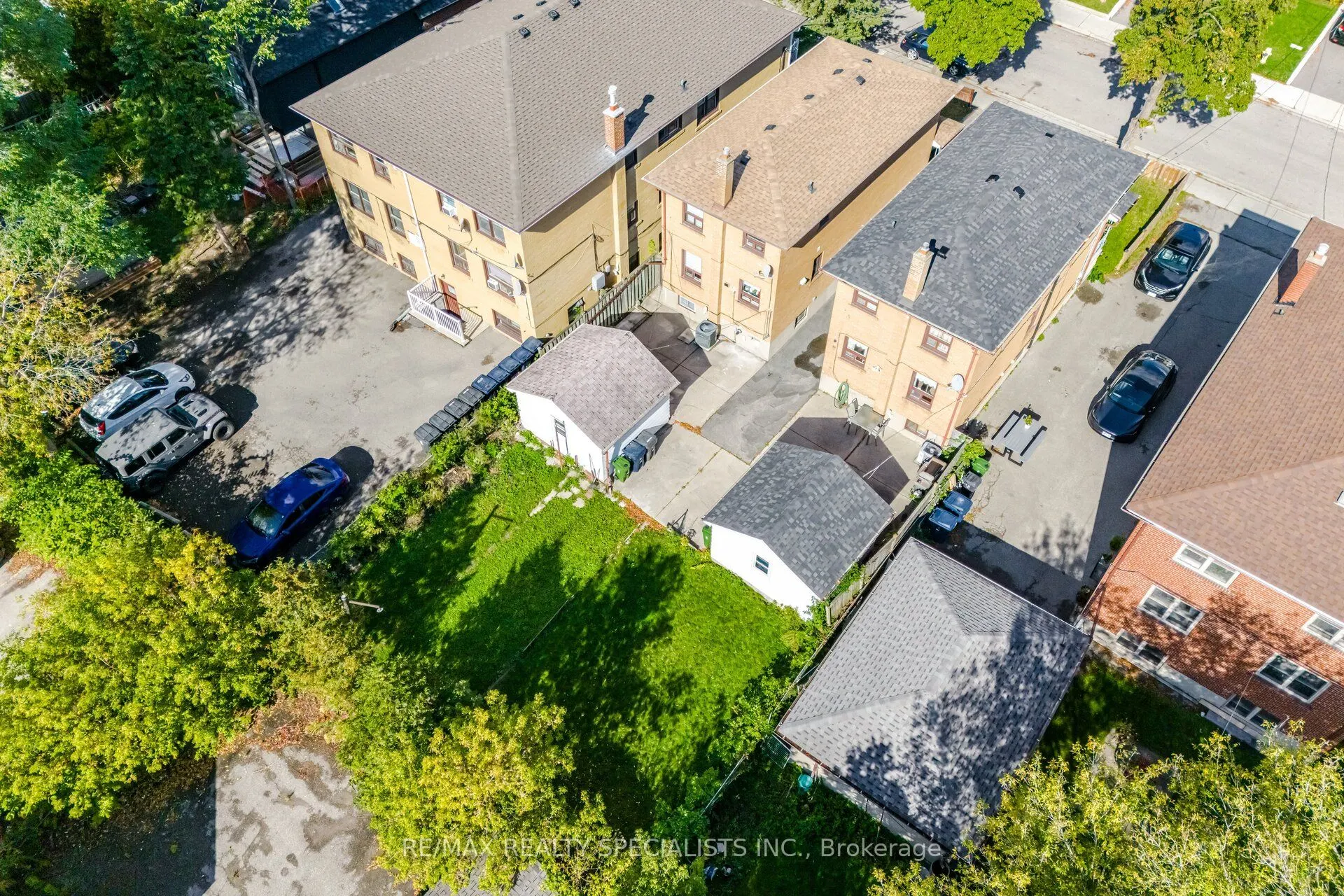 49 Algoma Street