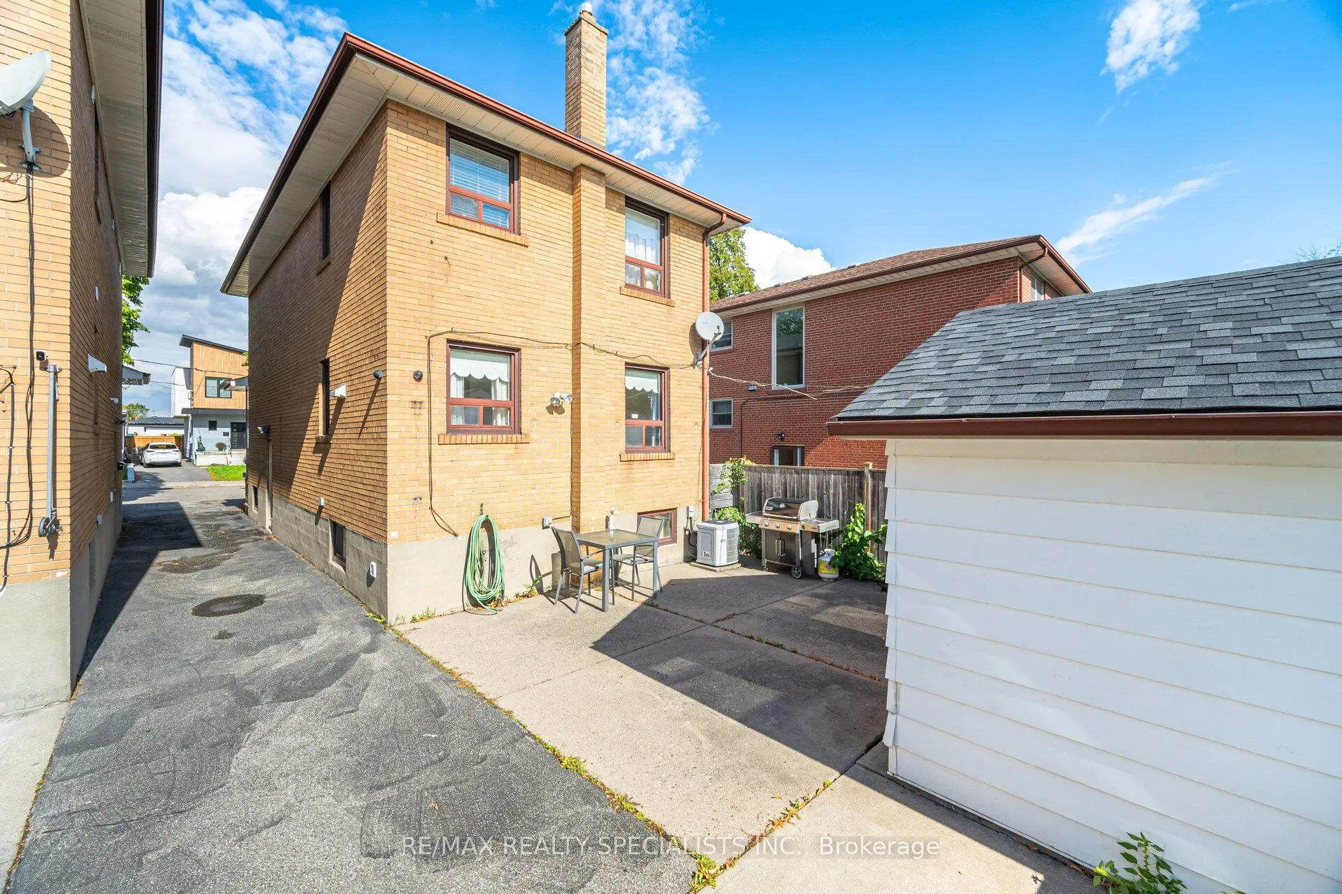 49 Algoma Street