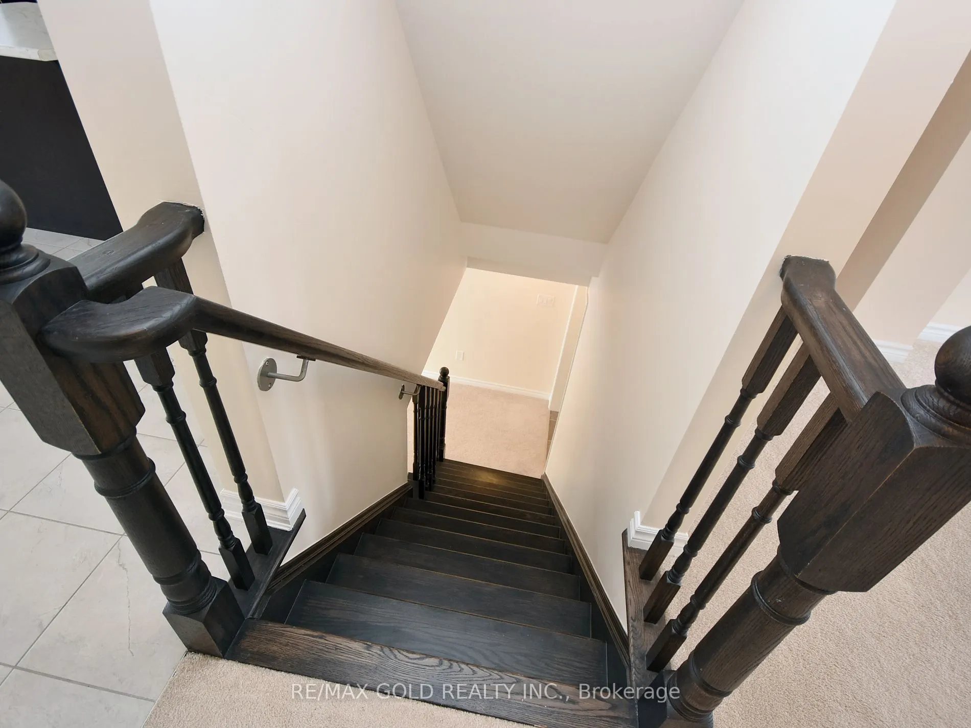 75 Metro Crescent